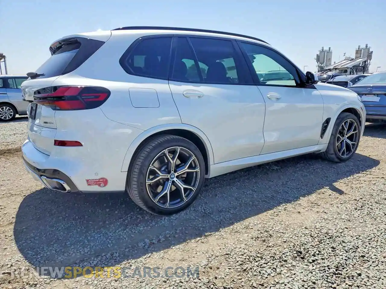 3 Фотография поврежденного автомобиля 5UX43EU0XR9T61291 BMW X5 2024