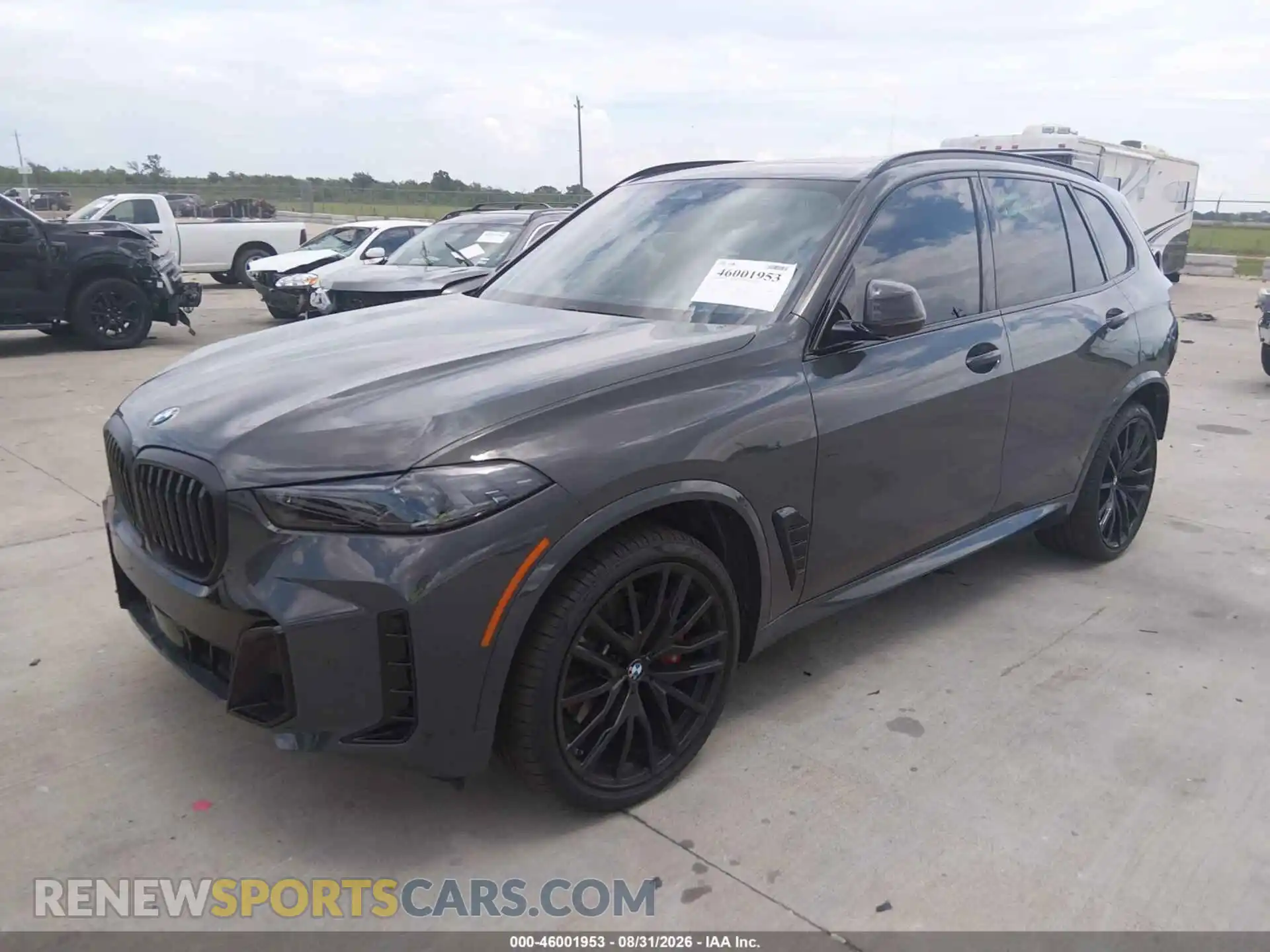 2 Photograph of a damaged car 5UX13EU00S9X36355 BMW X5 2025