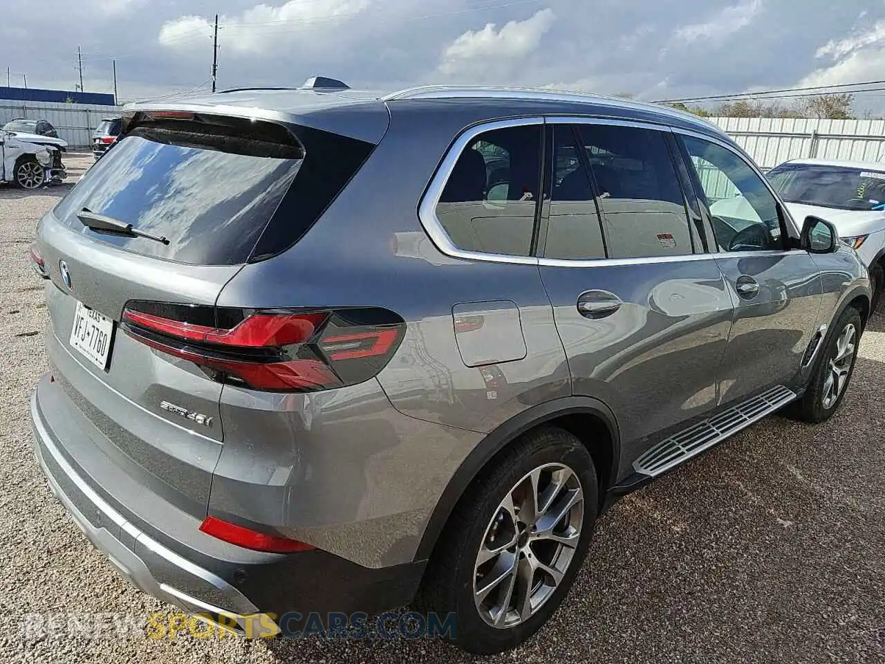 3 Photograph of a damaged car 5UX13EU03S9W28456 BMW X5 2025