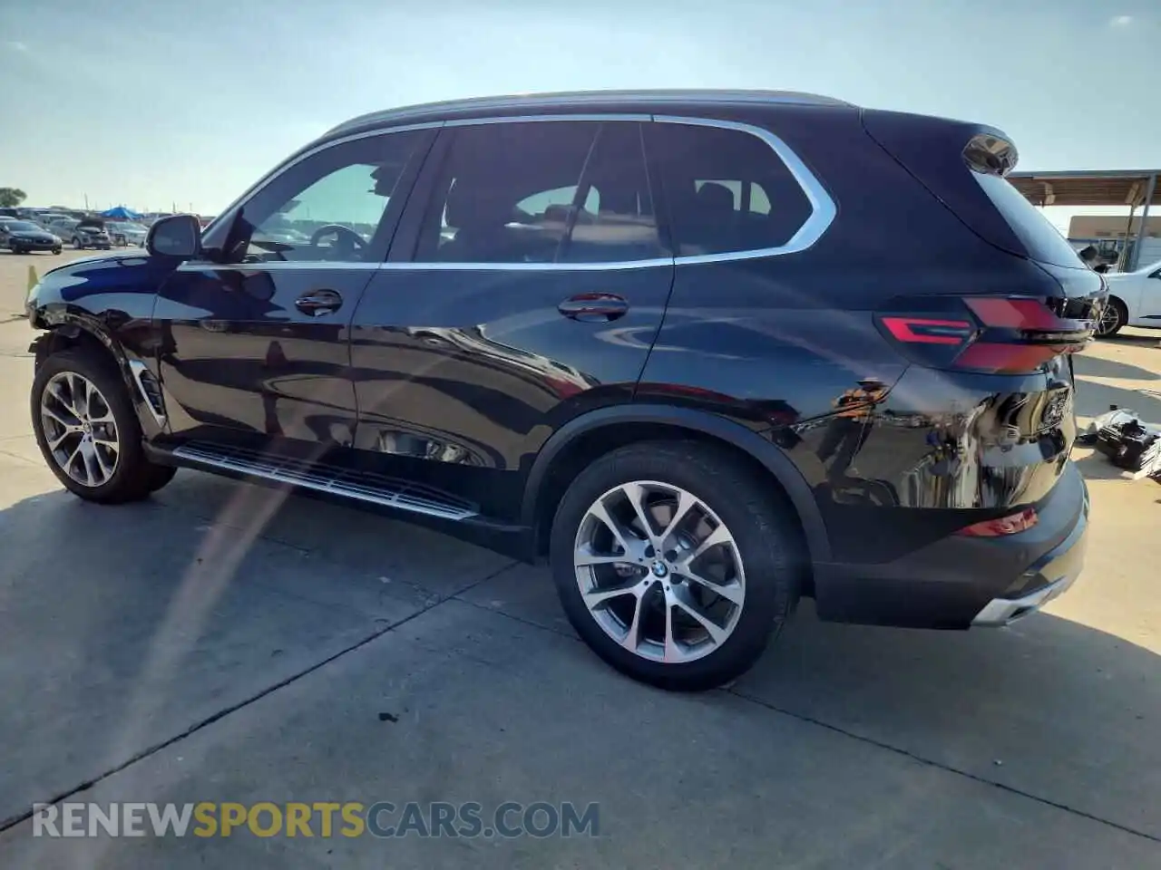 2 Photograph of a damaged car 5UX13EU03S9X53411 BMW X5 2025