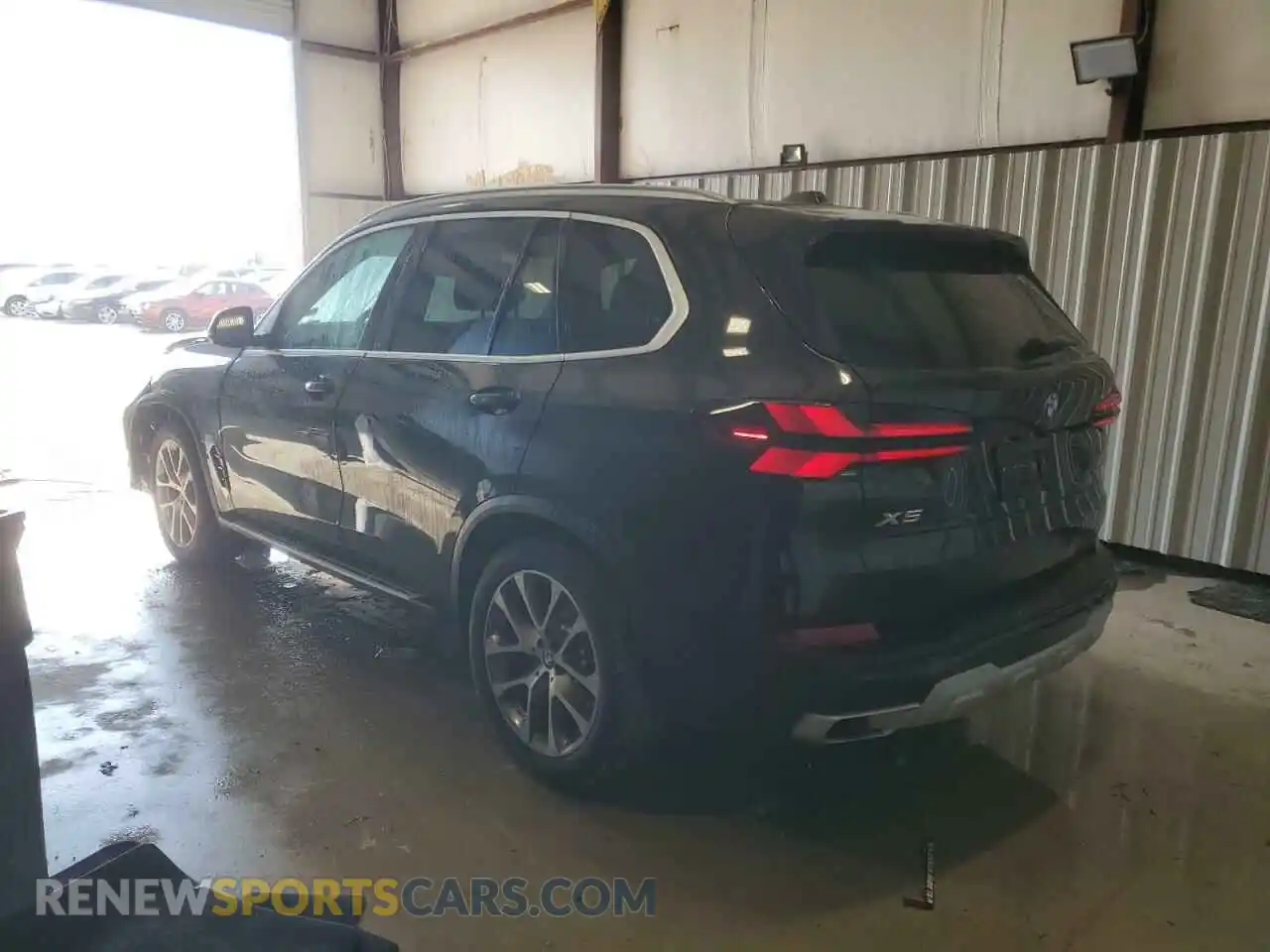 2 Photograph of a damaged car 5UX13EU04S9W30846 BMW X5 2025