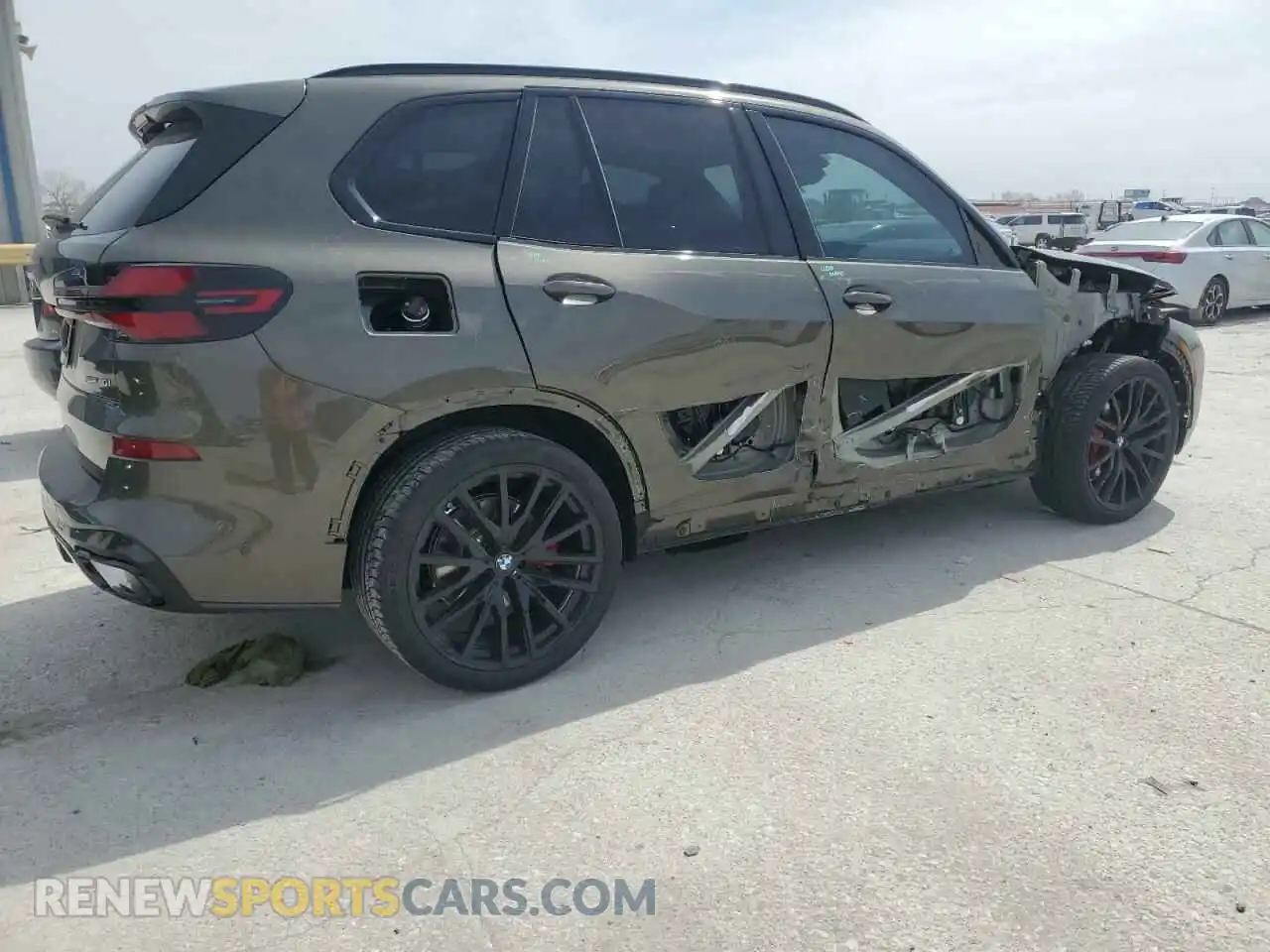 3 Фотография поврежденного автомобиля 5UX13EU07S9Z06159 BMW X5 2025