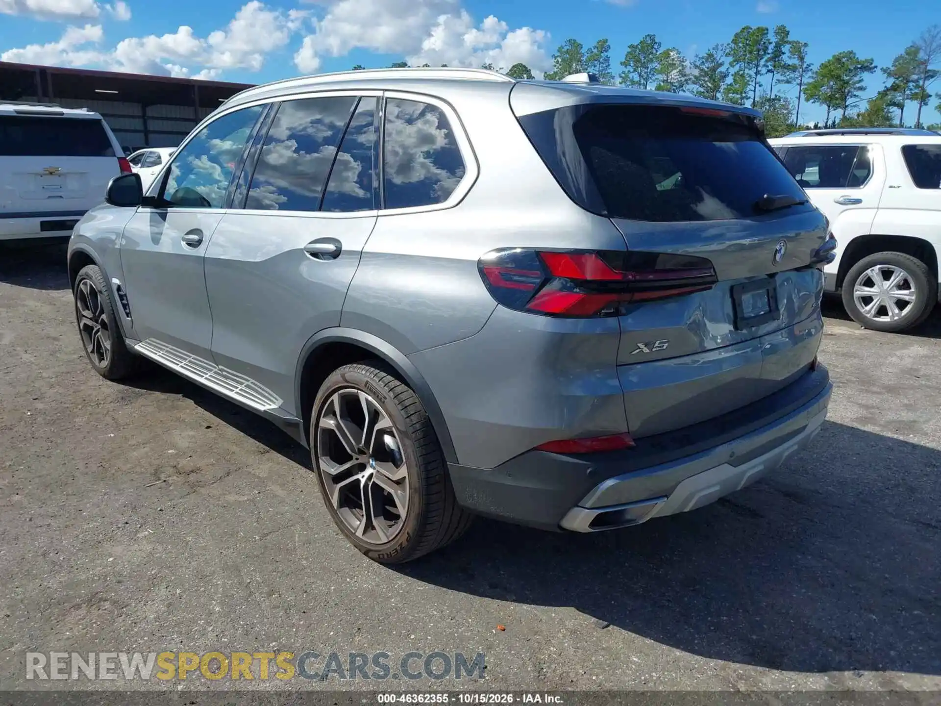 3 Photograph of a damaged car 5UX13EU08S9W44829 BMW X5 2025