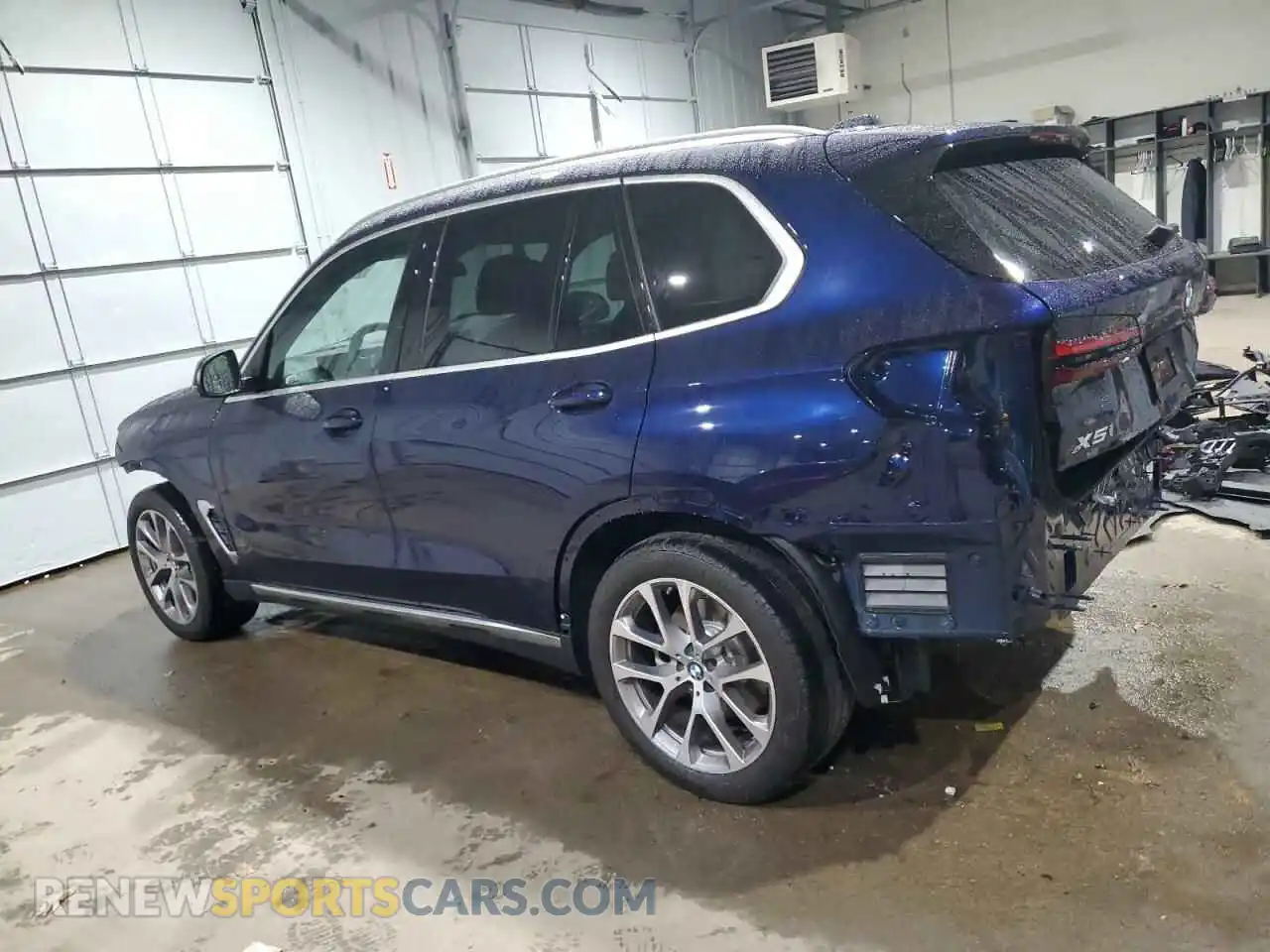 2 Photograph of a damaged car 5UX23EU00S9W66747 BMW X5 2025