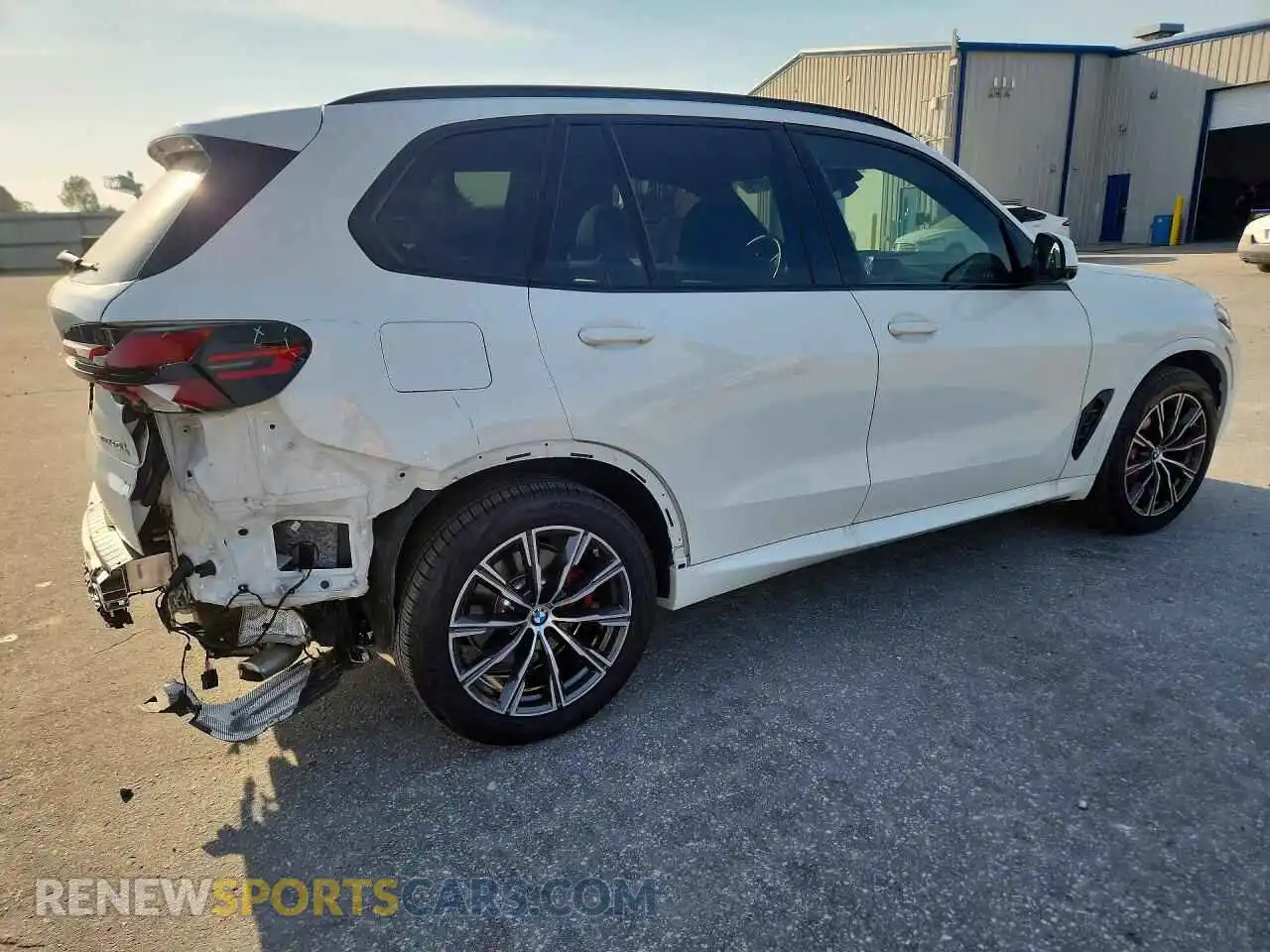 3 Photograph of a damaged car 5UX23EU00S9X63706 BMW X5 2025