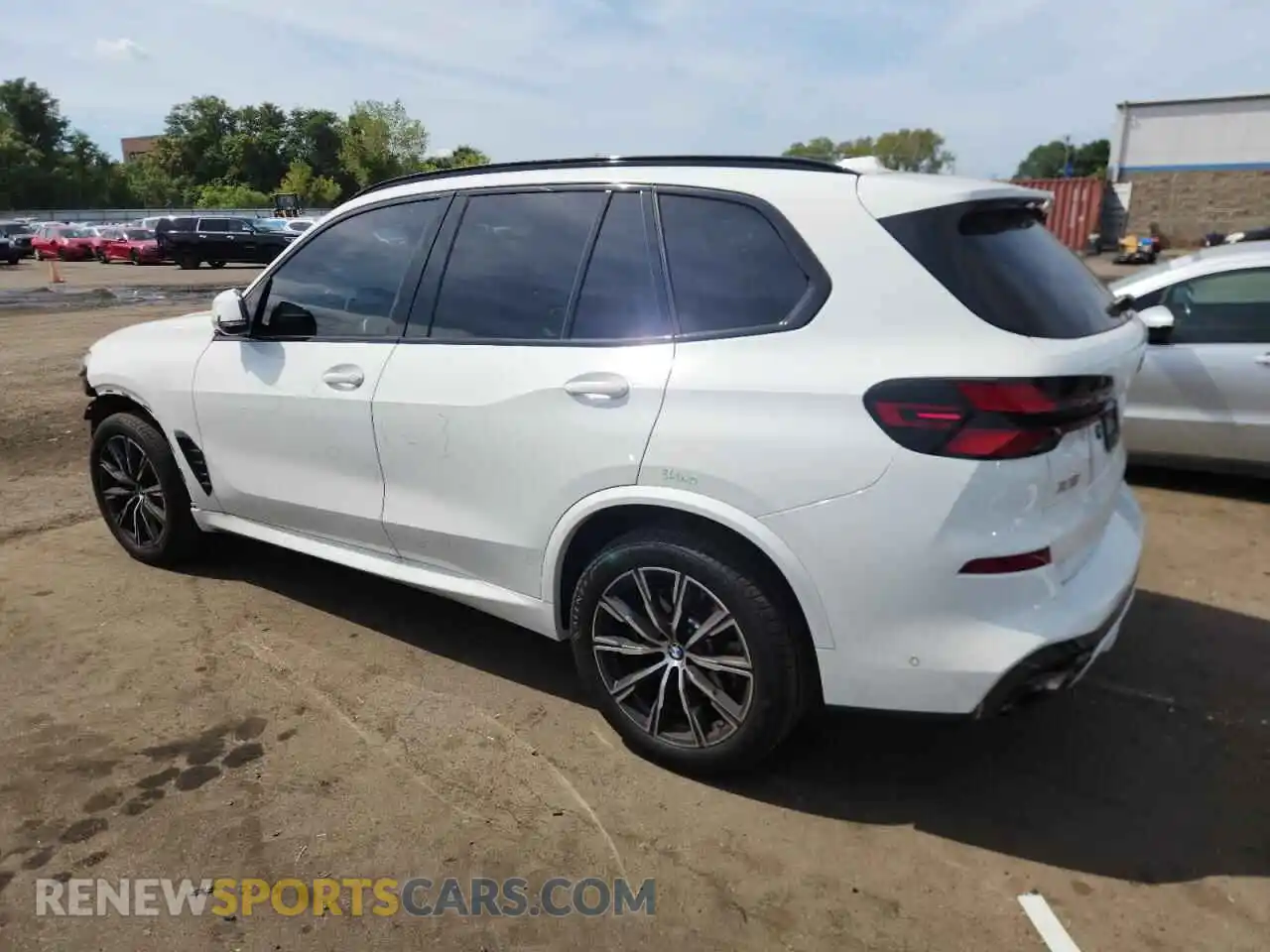 2 Photograph of a damaged car 5UX23EU00S9X98987 BMW X5 2025