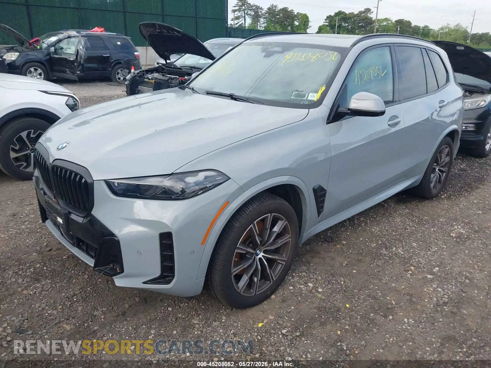 2 Photograph of a damaged car 5UX23EU00S9Y30448 BMW X5 2025