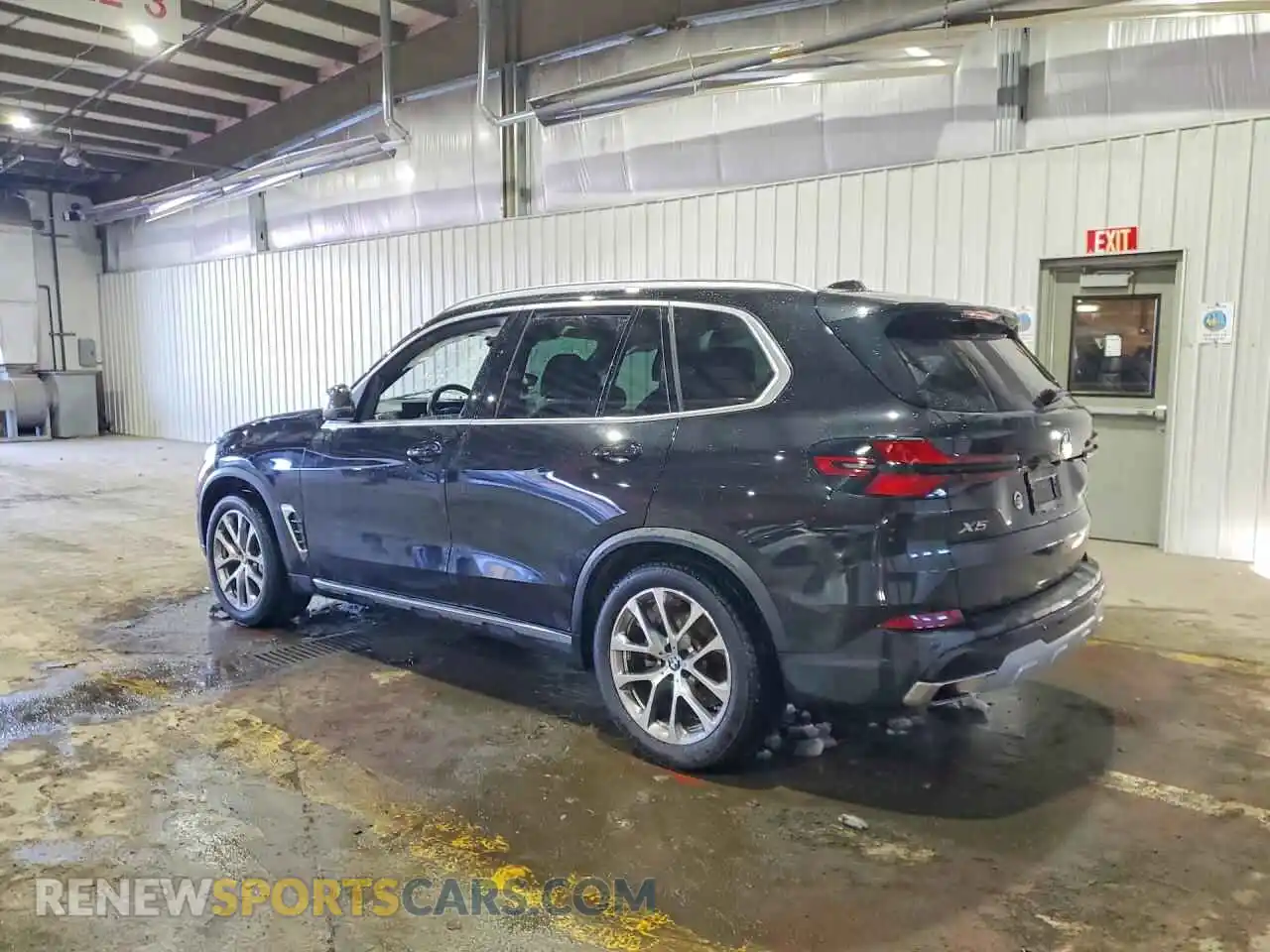 2 fotografías del automóvil dañado 5UX23EU00S9Y38386 BMW X5 2025