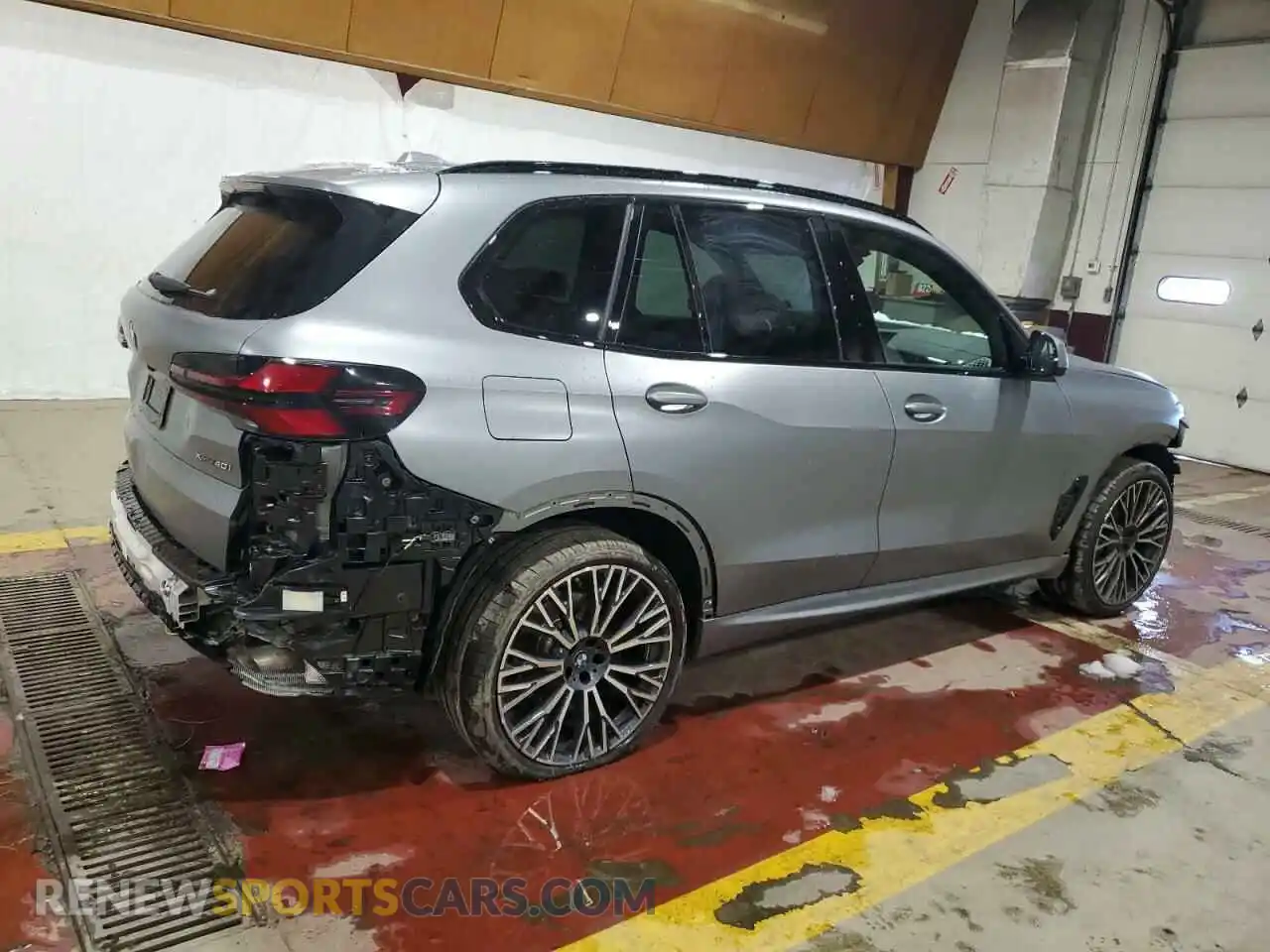 3 Photograph of a damaged car 5UX23EU00S9Y74921 BMW X5 2025