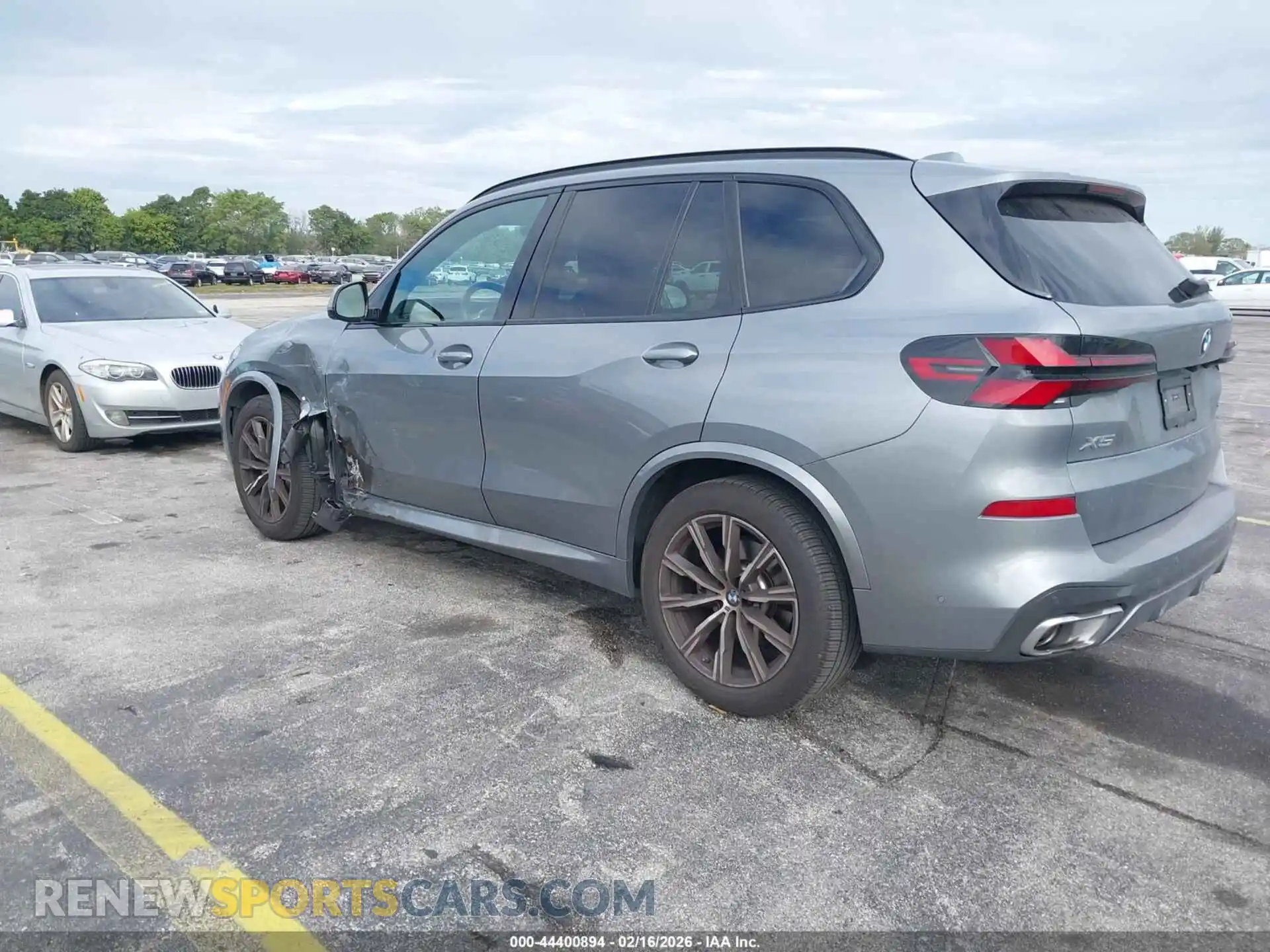 3 Photograph of a damaged car 5UX23EU00S9Z48855 BMW X5 2025