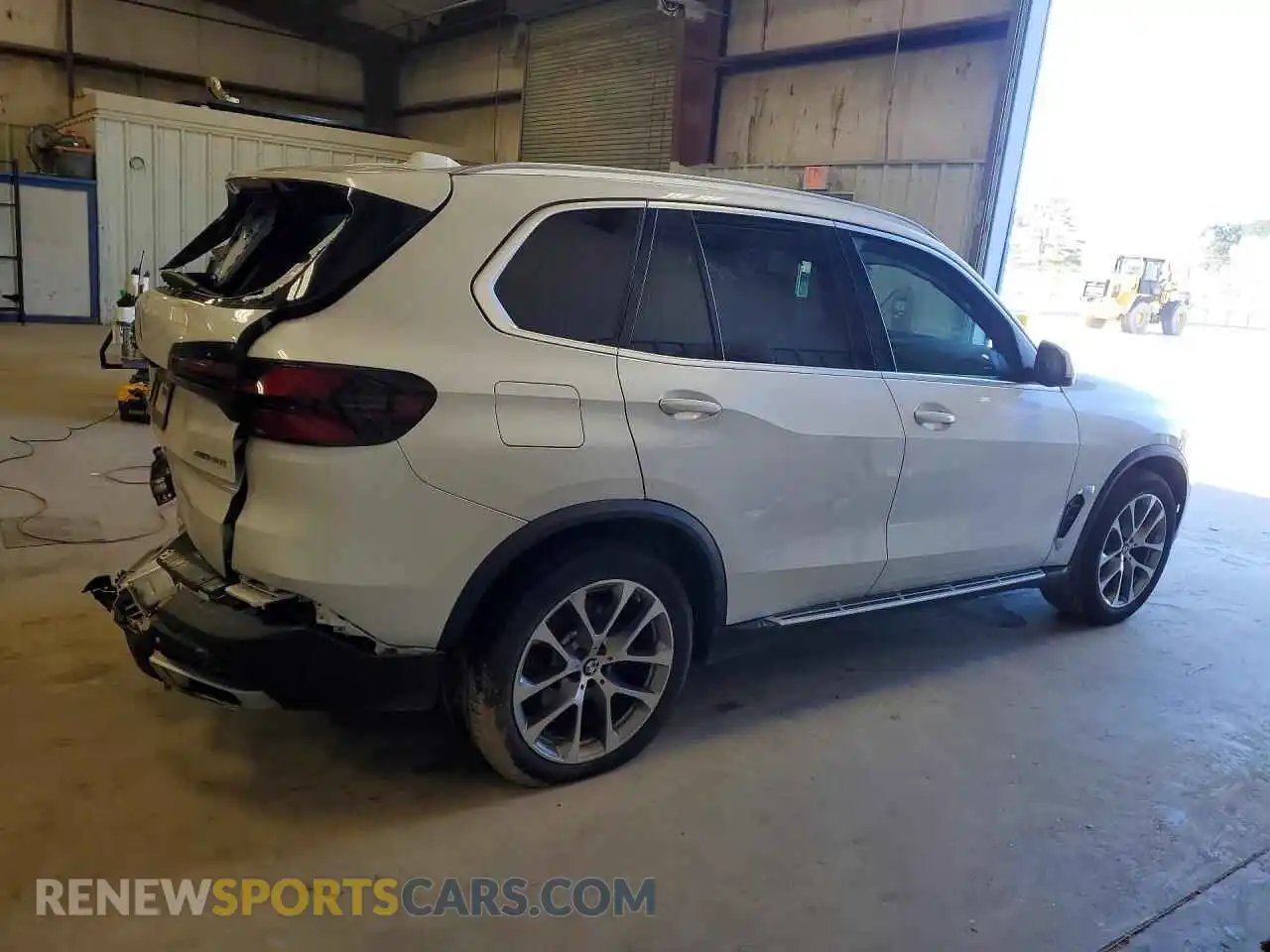 3 Photograph of a damaged car 5UX23EU01S9Z14374 BMW X5 2025