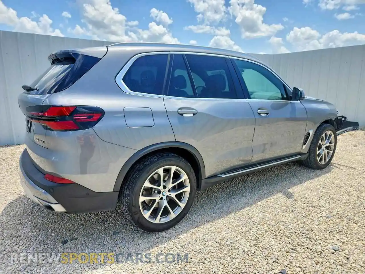 3 fotografías del automóvil dañado 5UX23EU01S9Z42899 BMW X5 2025