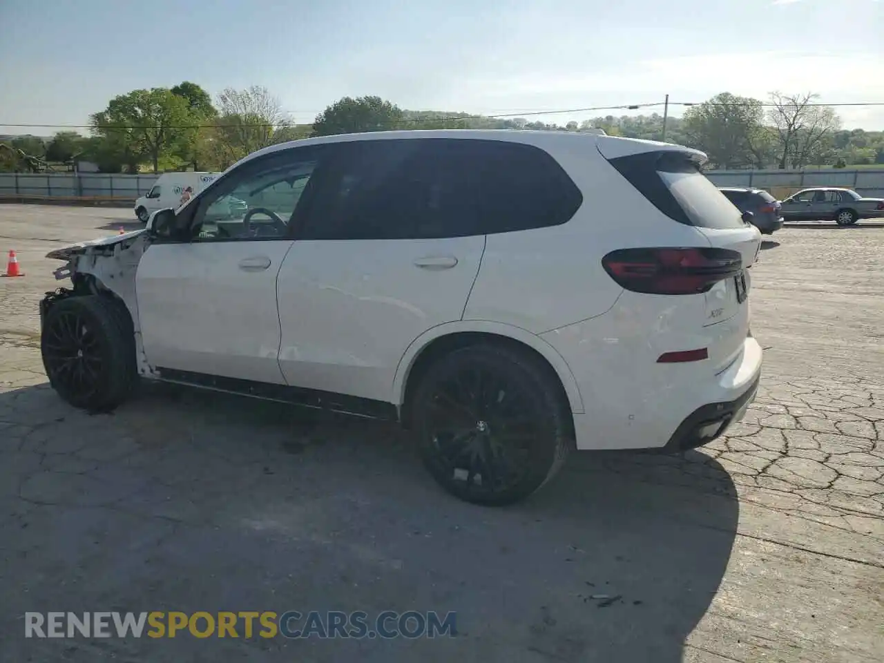 2 fotografías del automóvil dañado 5UX23EU02S9W38027 BMW X5 2025