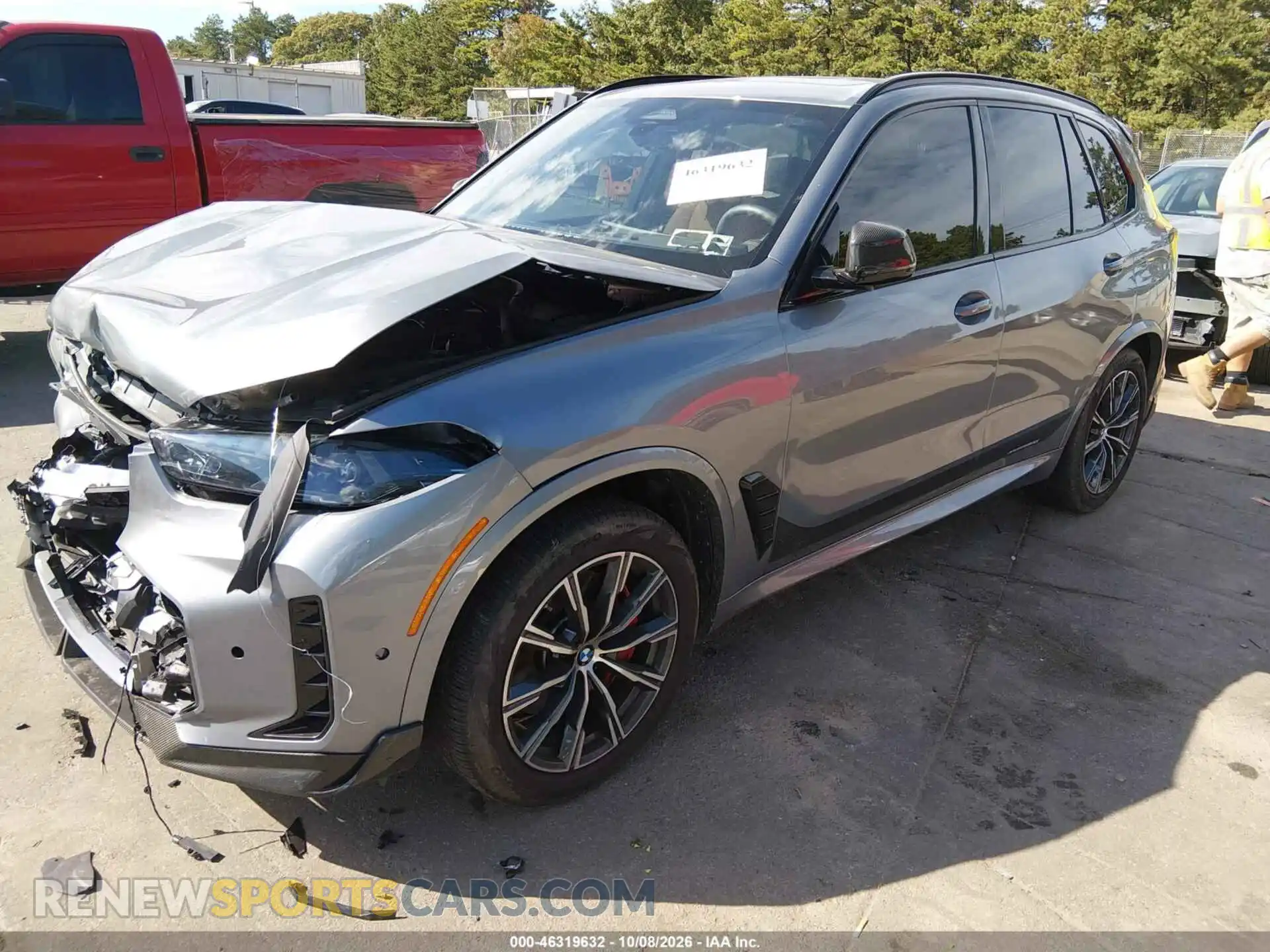 2 Photograph of a damaged car 5UX23EU02S9X31243 BMW X5 2025