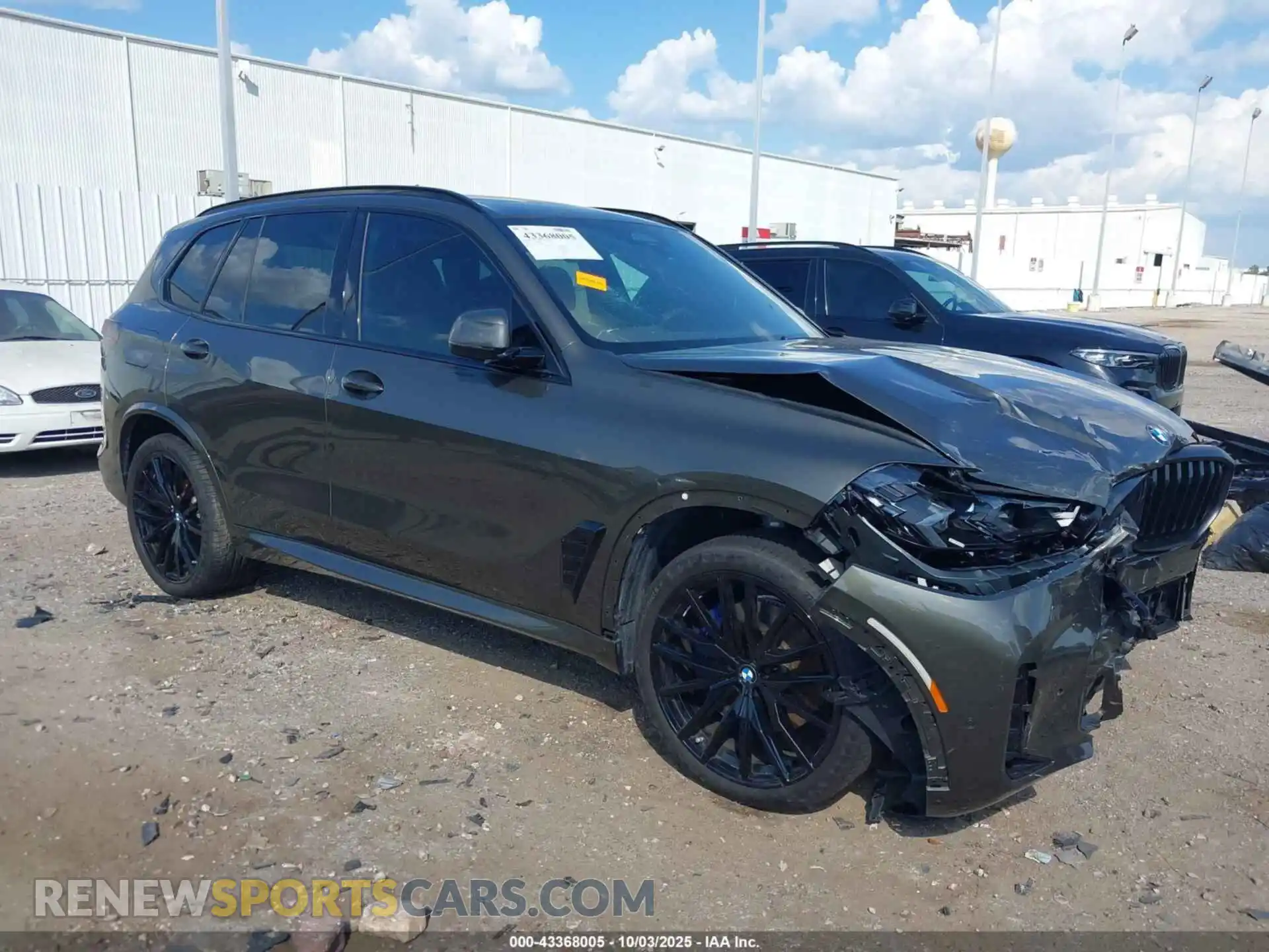 1 Photograph of a damaged car 5UX23EU02S9Z60537 BMW X5 2025