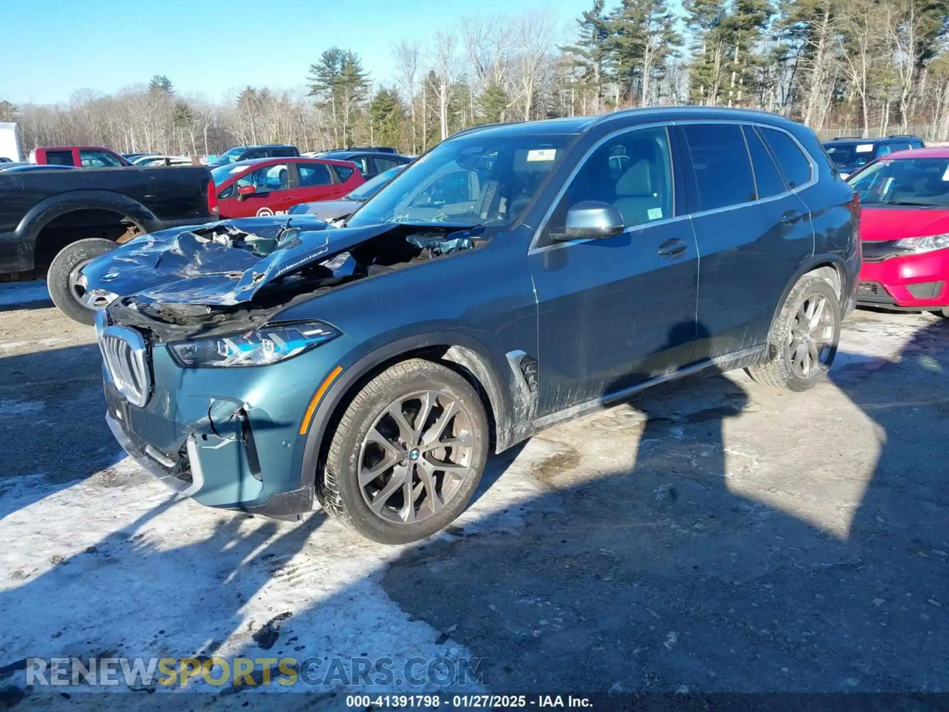 2 Photograph of a damaged car 5UX23EU04S9W23030 BMW X5 2025