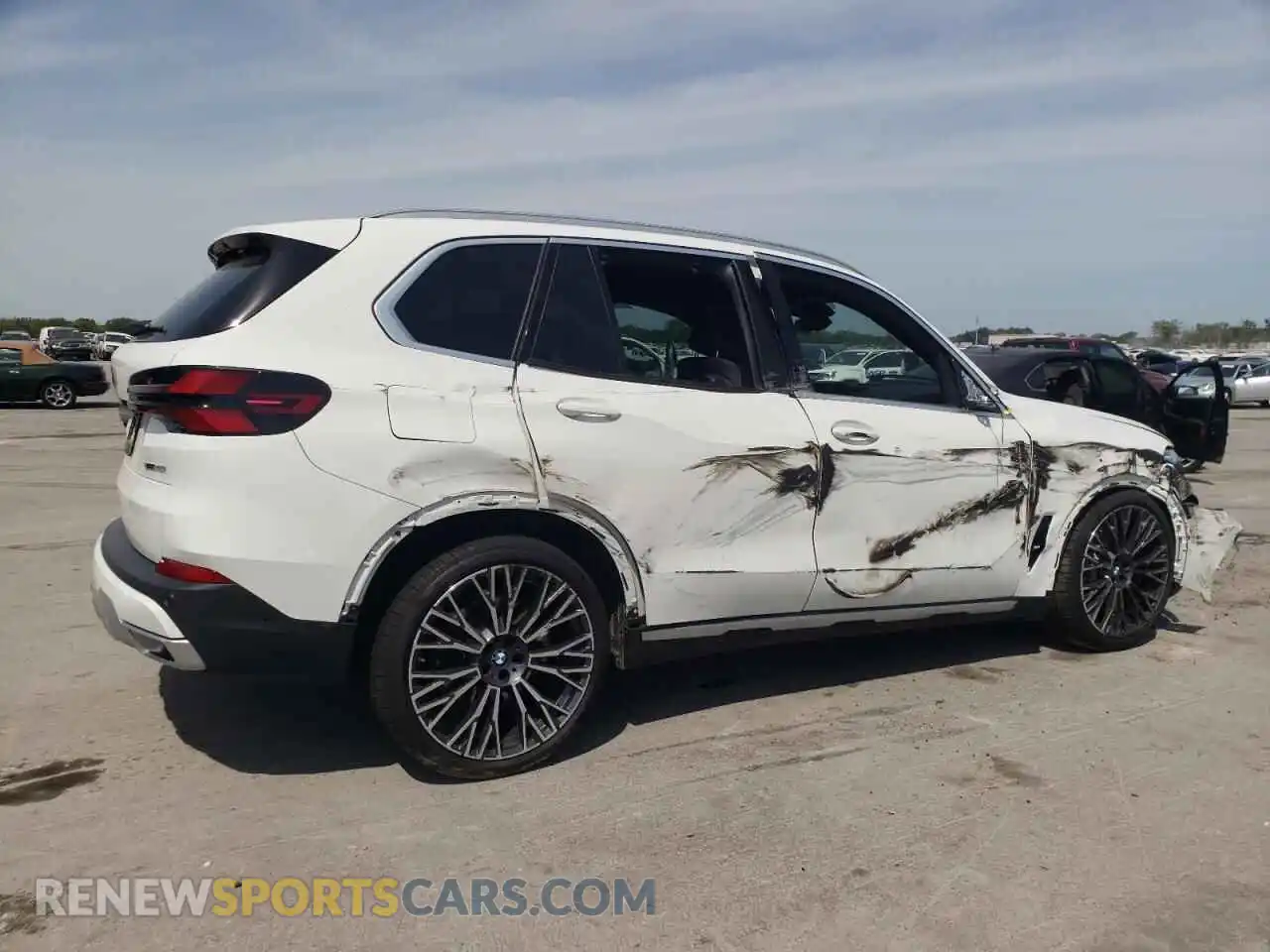 3 fotografías del automóvil dañado 5UX23EU05S9008440 BMW X5 2025
