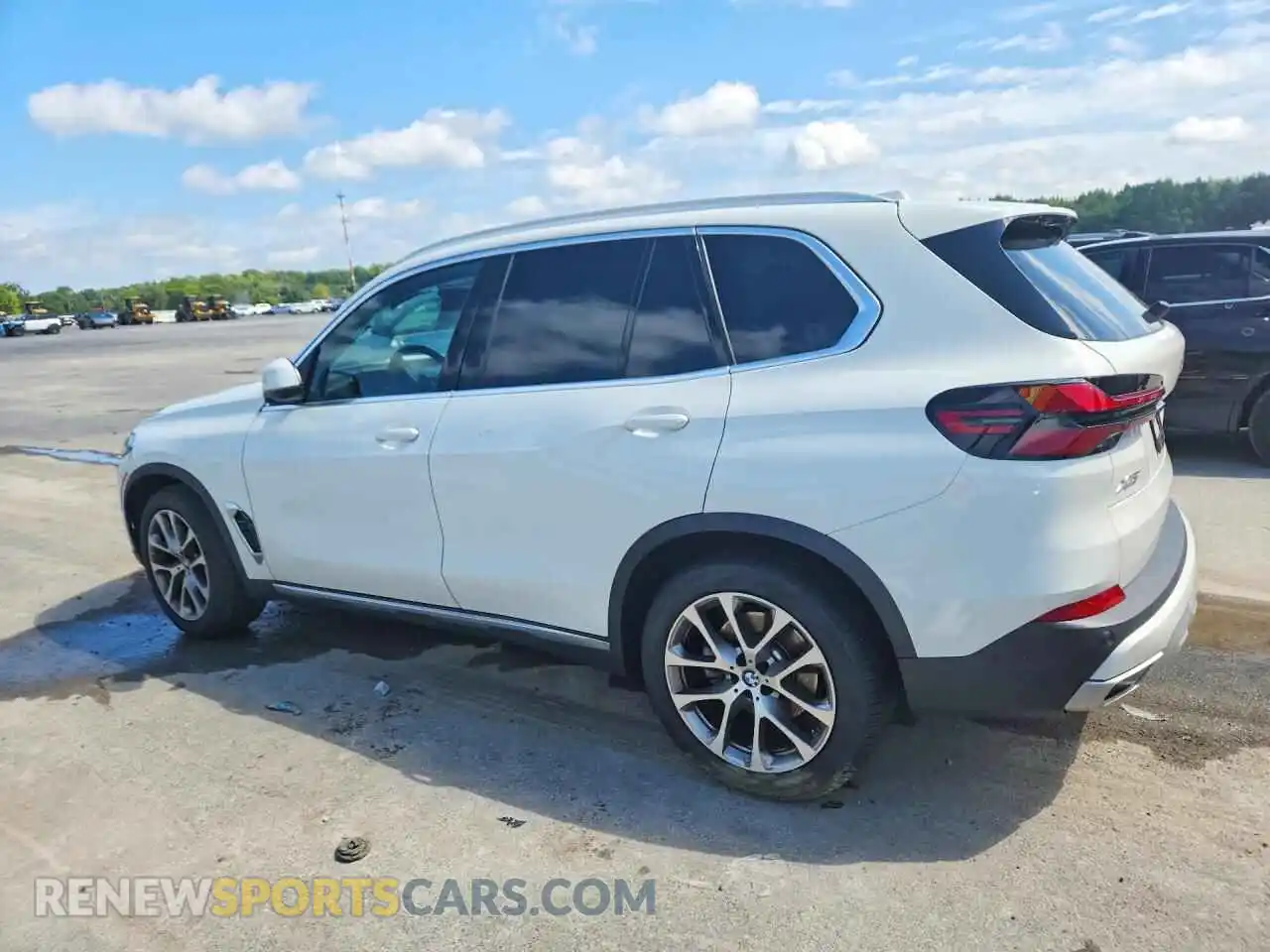 2 Photograph of a damaged car 5UX23EU05S9Z93306 BMW X5 2025