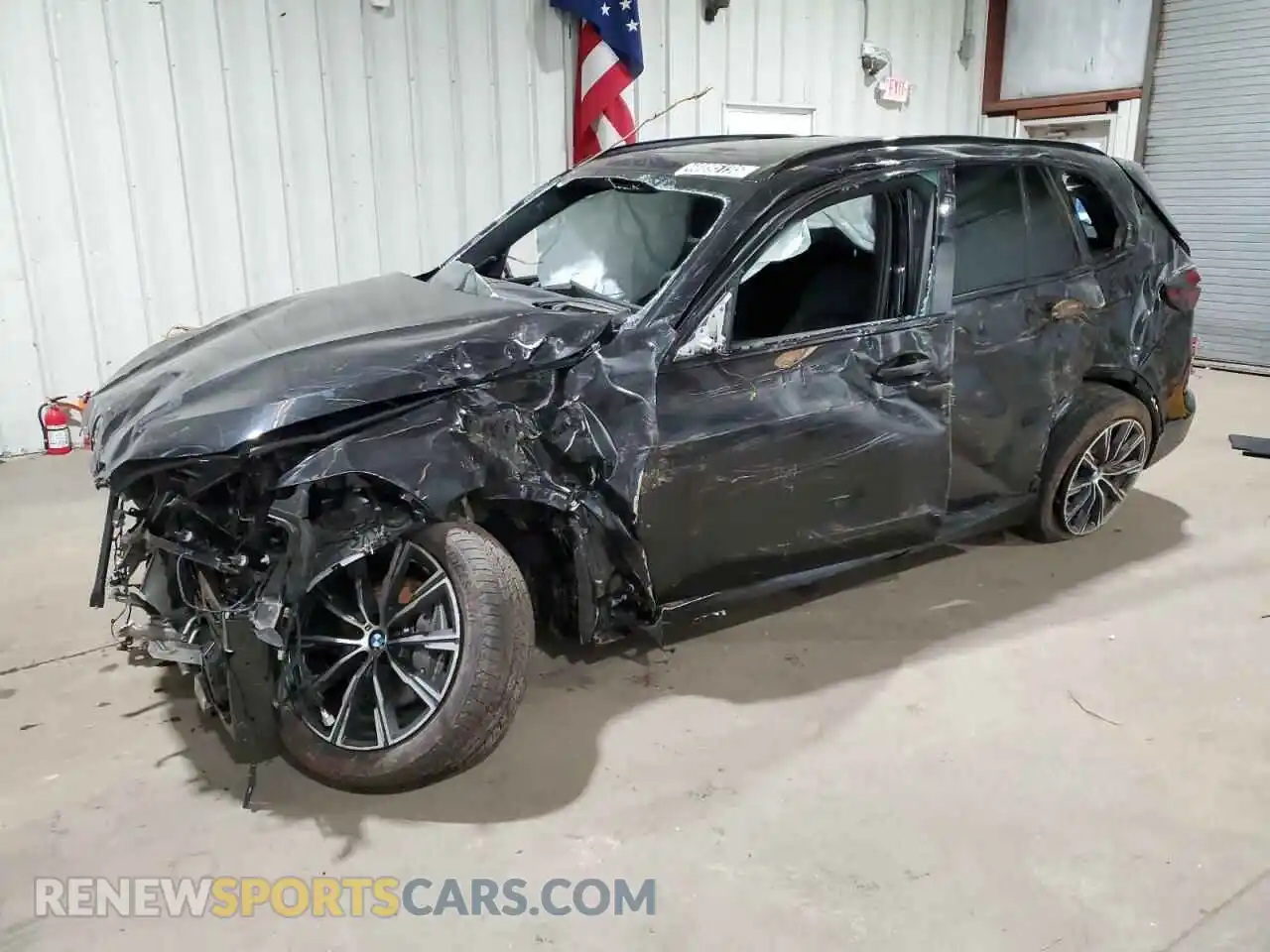 1 Photograph of a damaged car 5UX23EU06S9W70530 BMW X5 2025