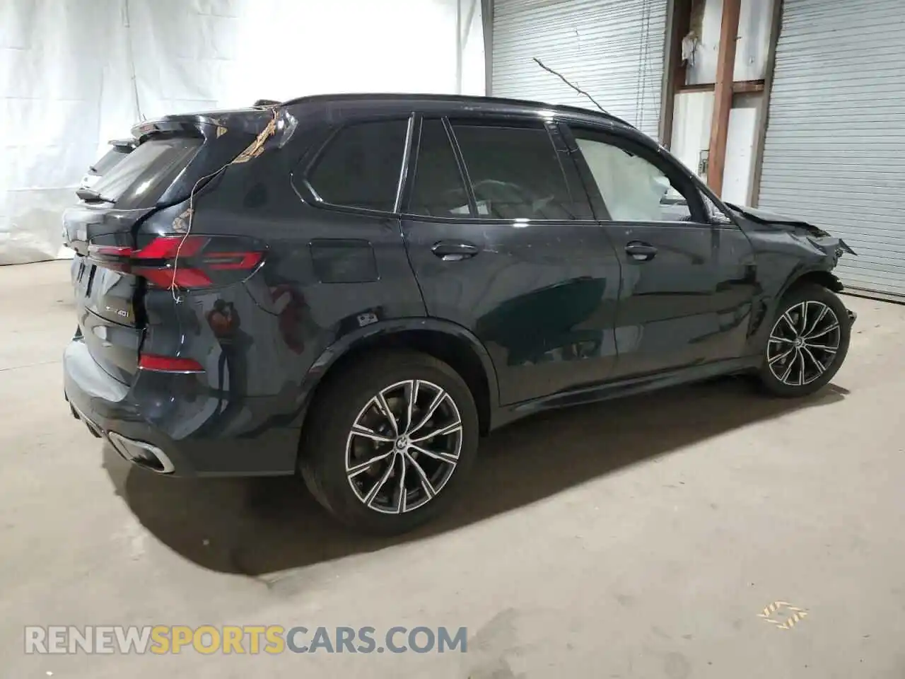 3 Photograph of a damaged car 5UX23EU06S9W70530 BMW X5 2025
