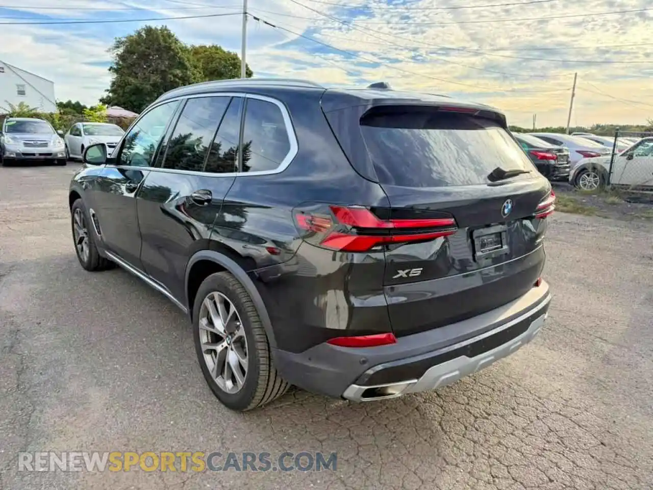 2 Photograph of a damaged car 5UX23EU06S9Y56567 BMW X5 2025