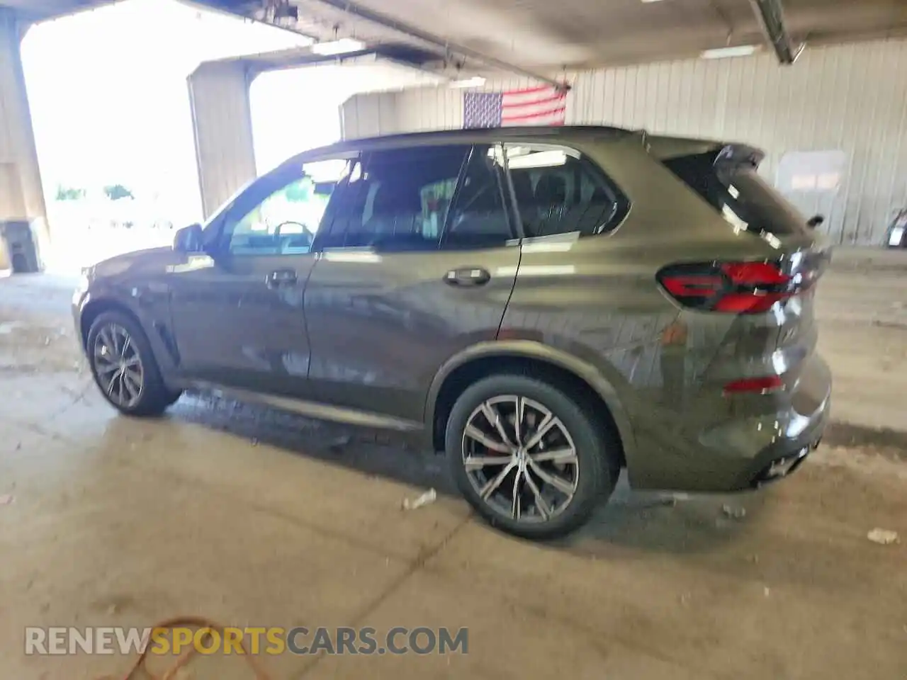 2 Photograph of a damaged car 5UX23EU06S9Y67696 BMW X5 2025