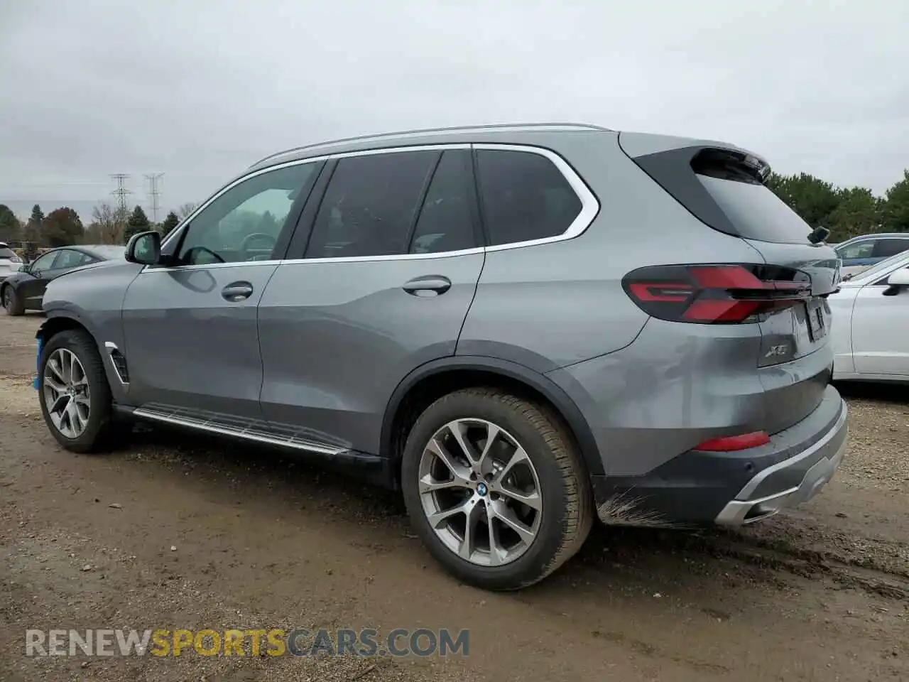 2 Photograph of a damaged car 5UX23EU08S9W35021 BMW X5 2025