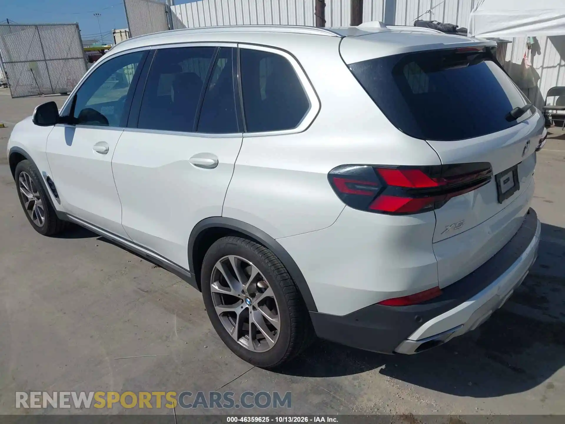 3 Фотография поврежденного автомобиля 5UX23EU08S9W42521 BMW X5 2025