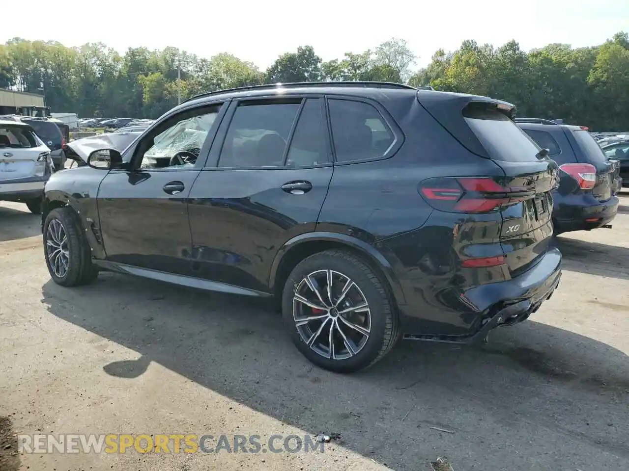 2 Photograph of a damaged car 5UX23EU08S9W46620 BMW X5 2025