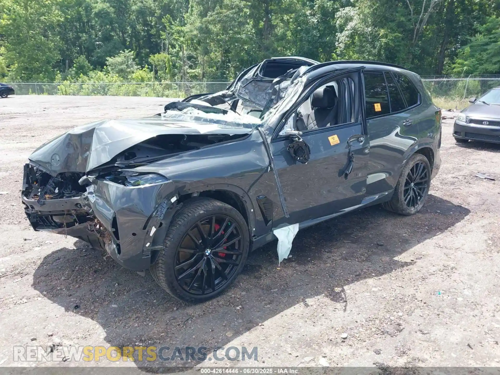 2 Photograph of a damaged car 5UX23EU08S9W78144 BMW X5 2025