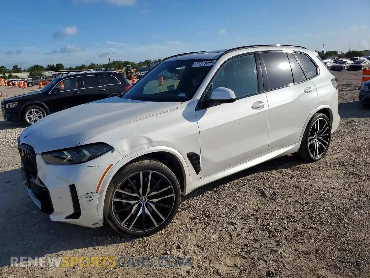 1 Photograph of a damaged car 5UX23EU08S9X23583 BMW X5 2025