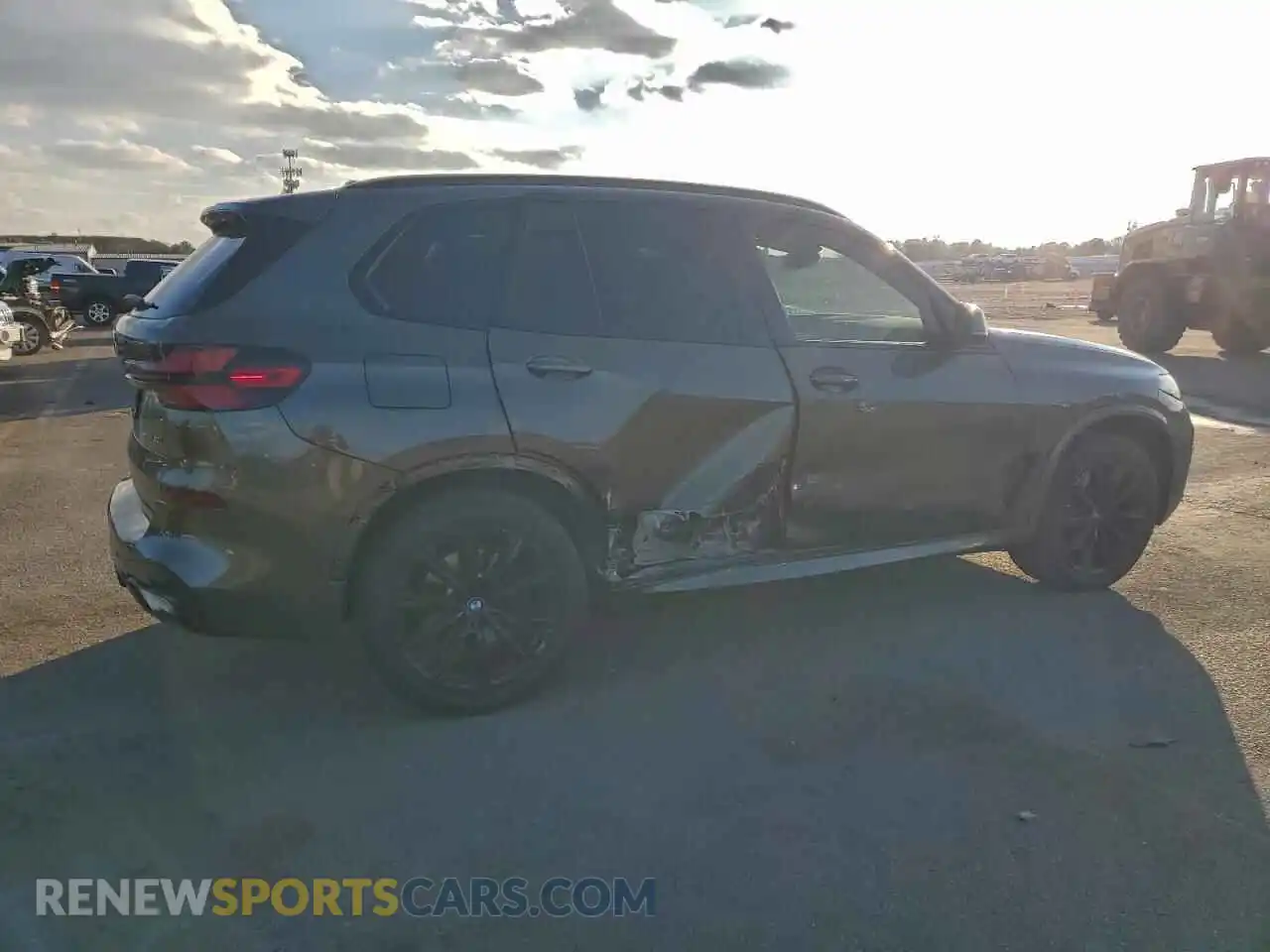 3 Фотография поврежденного автомобиля 5UX23EU08S9Y76397 BMW X5 2025