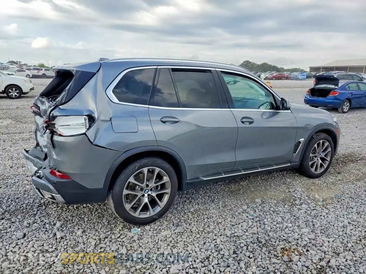 3 Photograph of a damaged car 5UX23EU08S9Z04599 BMW X5 2025