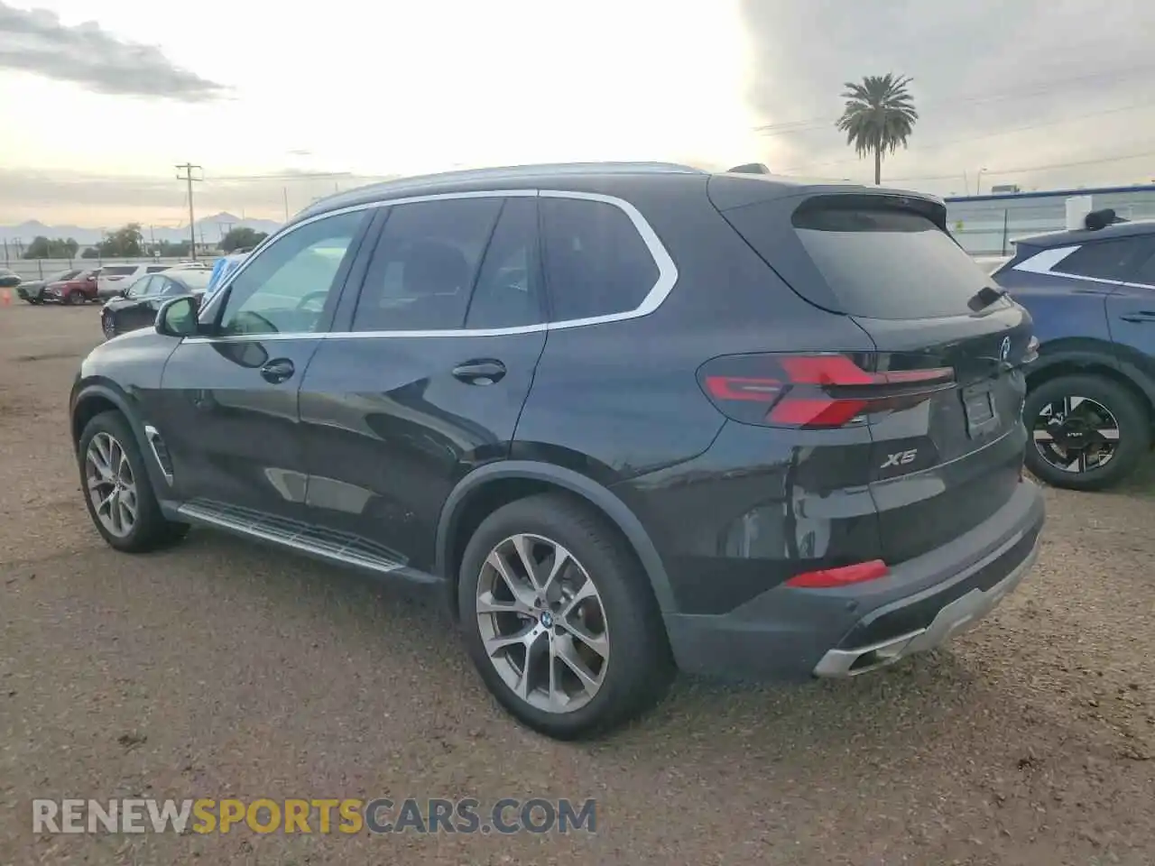 2 Photograph of a damaged car 5UX23EU08S9Z50465 BMW X5 2025