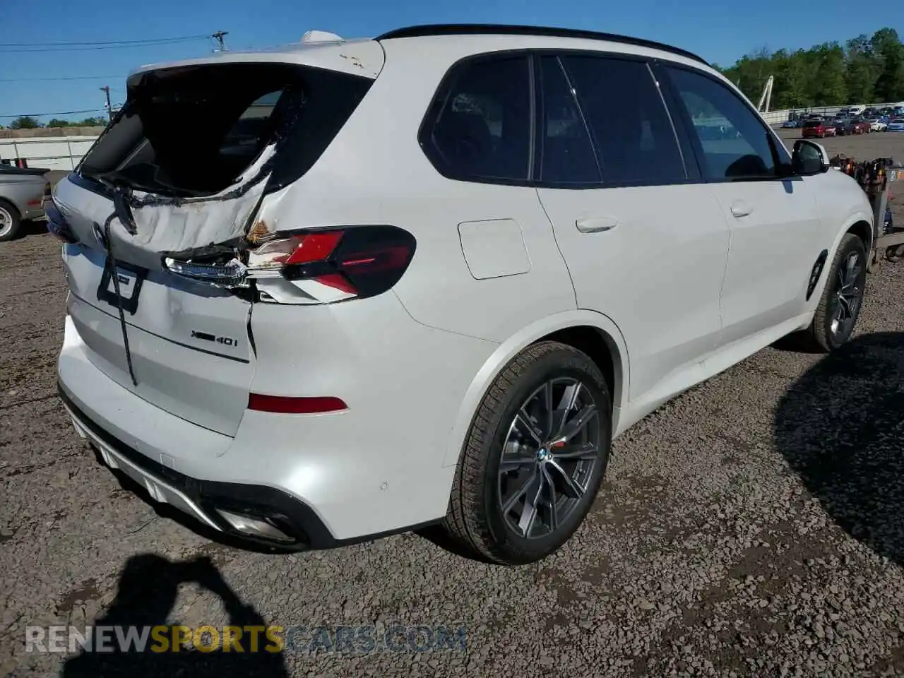 3 Photograph of a damaged car 5UX23EU08S9Z95423 BMW X5 2025