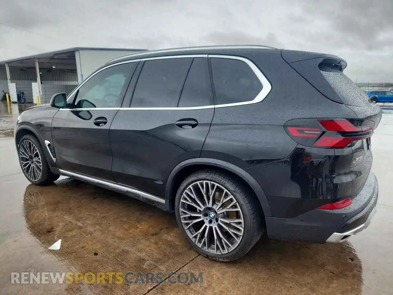 2 Photograph of a damaged car 5UX23EU09S9Y38581 BMW X5 2025