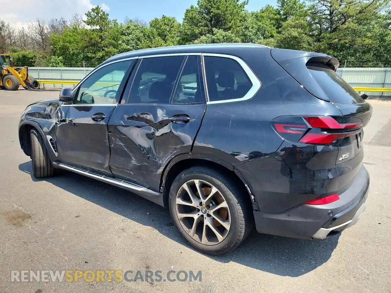 2 fotografías del automóvil dañado 5UX23EU09S9Z24361 BMW X5 2025