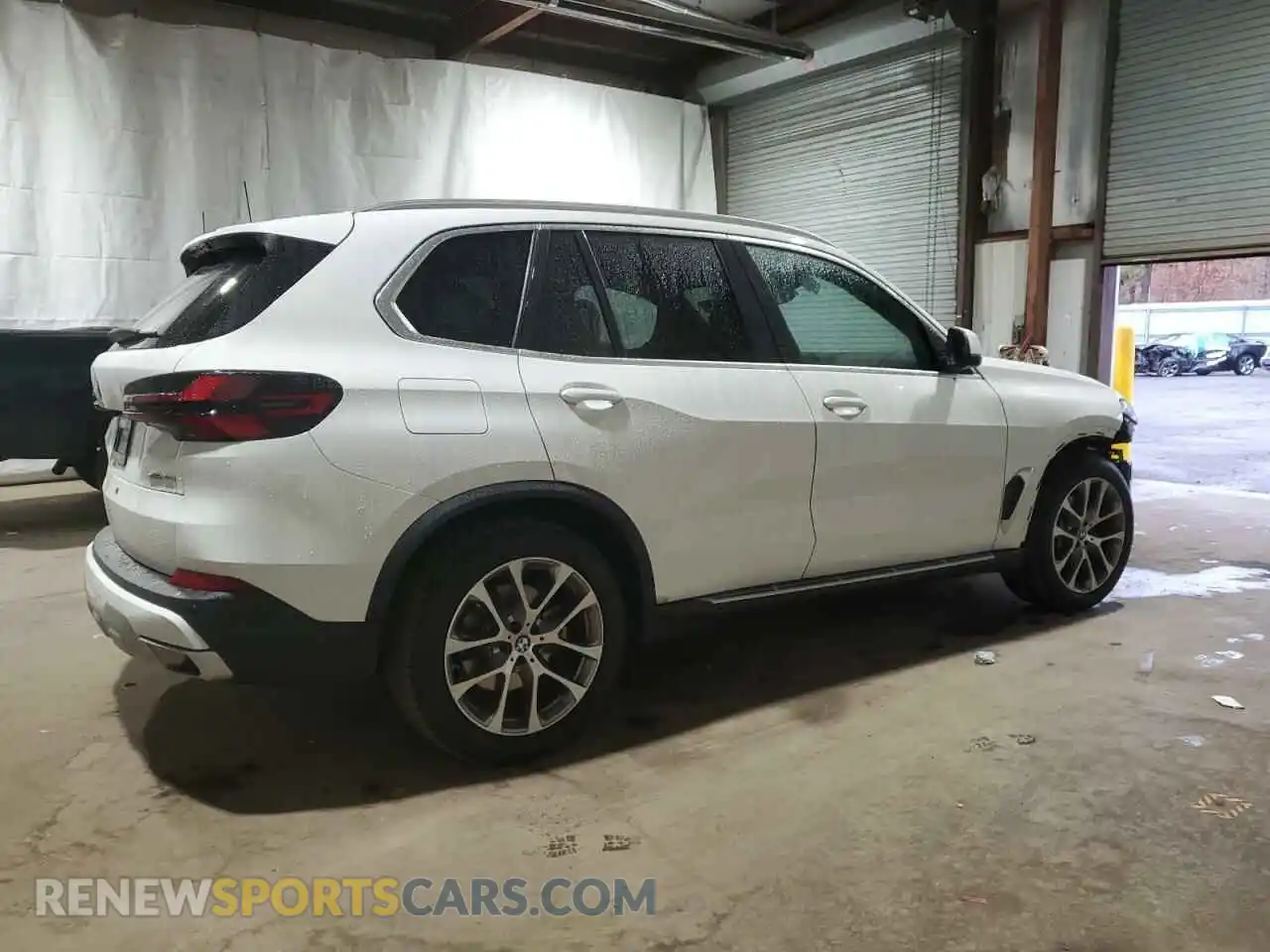 3 Photograph of a damaged car 5UX23EU09S9Z39667 BMW X5 2025