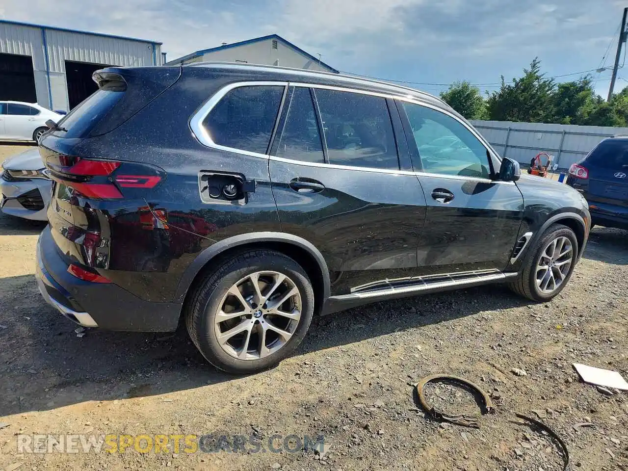 3 Photograph of a damaged car 5UX23EU09S9Z50751 BMW X5 2025