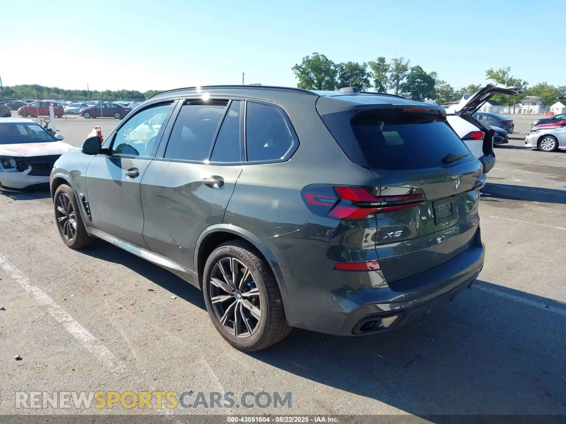 3 Photograph of a damaged car 5UX23EU09S9Z74659 BMW X5 2025
