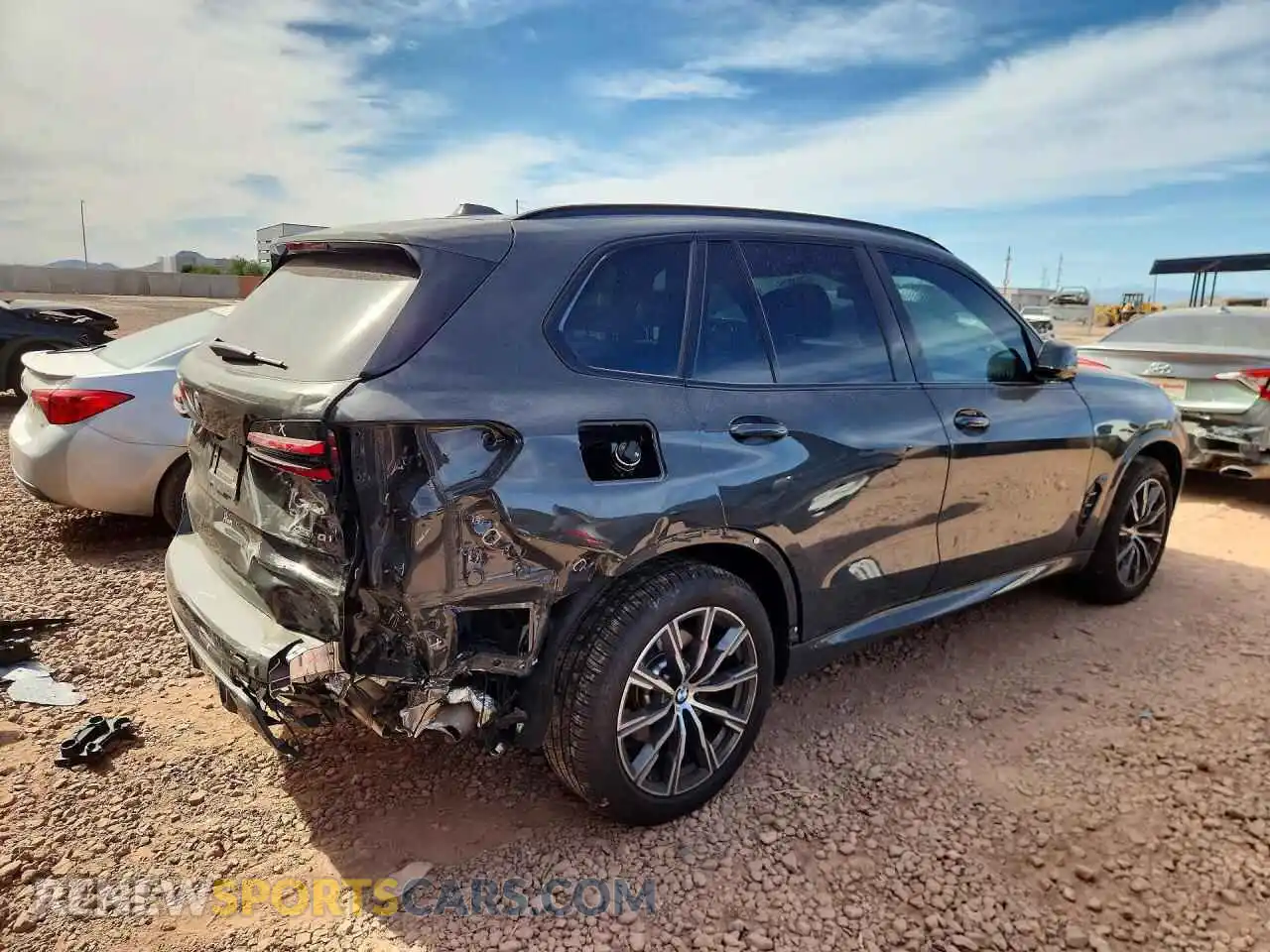 3 Photograph of a damaged car 5UX23EU0XS9000107 BMW X5 2025