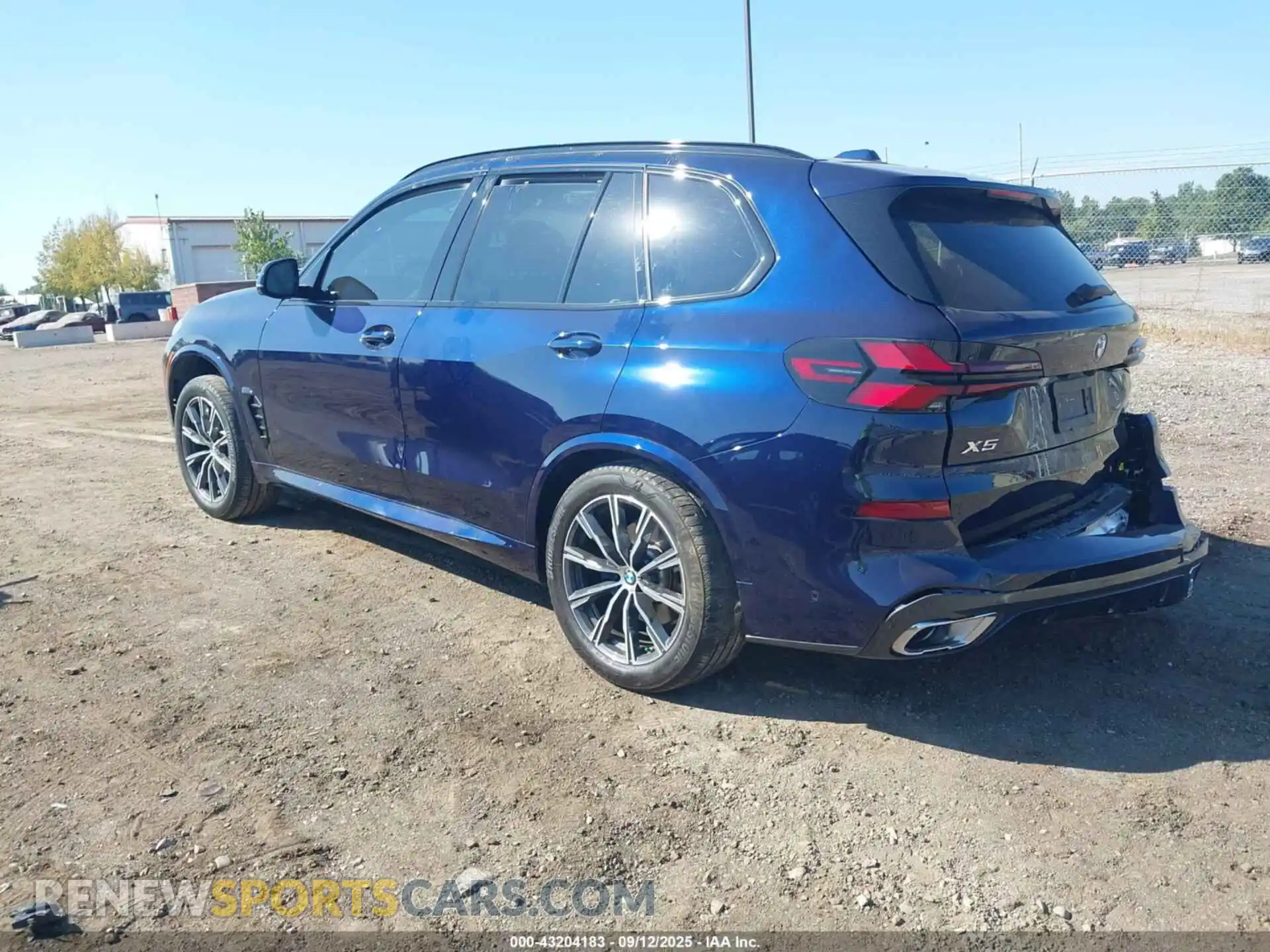 3 Photograph of a damaged car 5UX23EU0XS9W34663 BMW X5 2025