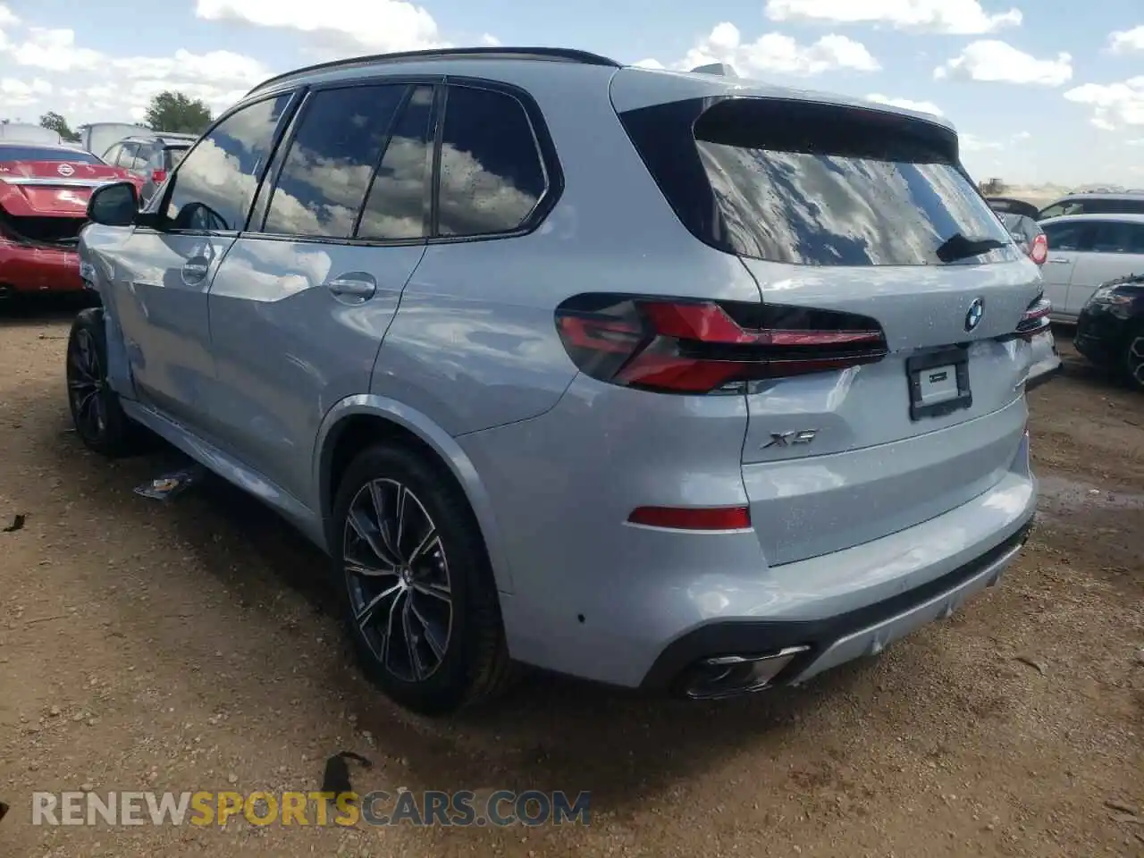 2 Photograph of a damaged car 5UX23EU0XS9W41354 BMW X5 2025