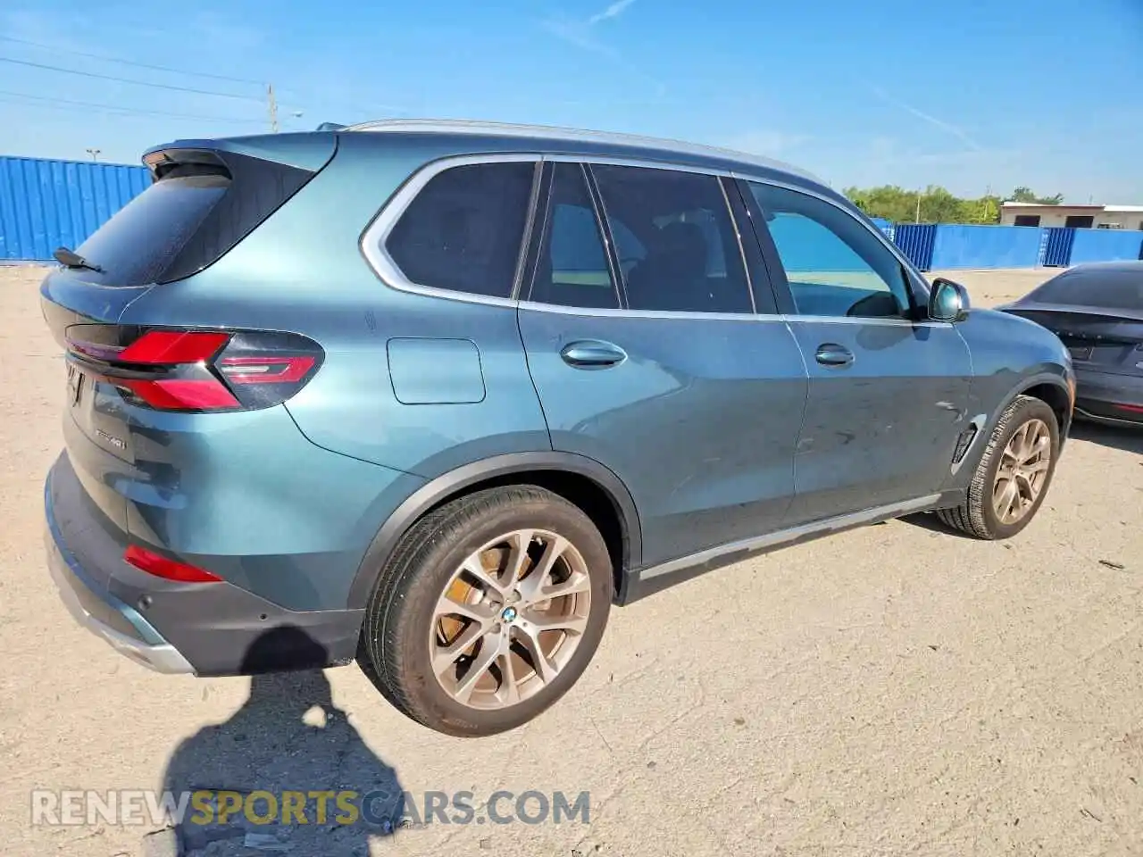 3 fotografías del automóvil dañado 5UX23EU0XS9X13718 BMW X5 2025