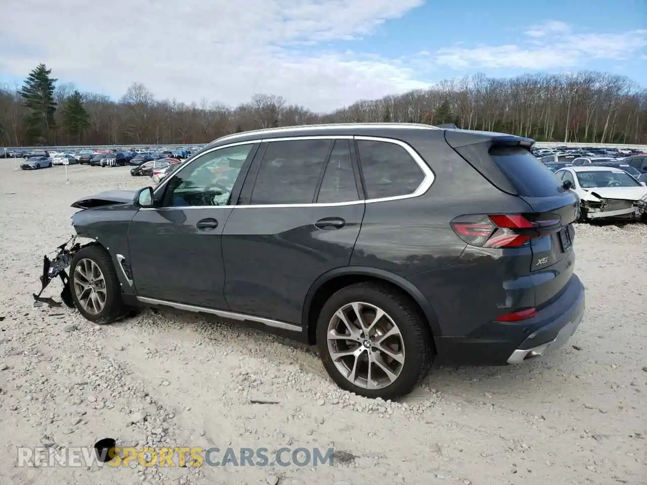 2 Photograph of a damaged car 5UX23EU0XS9X77077 BMW X5 2025