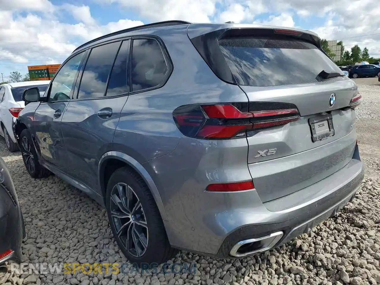 2 Photograph of a damaged car 5UX23EU0XS9Y96151 BMW X5 2025