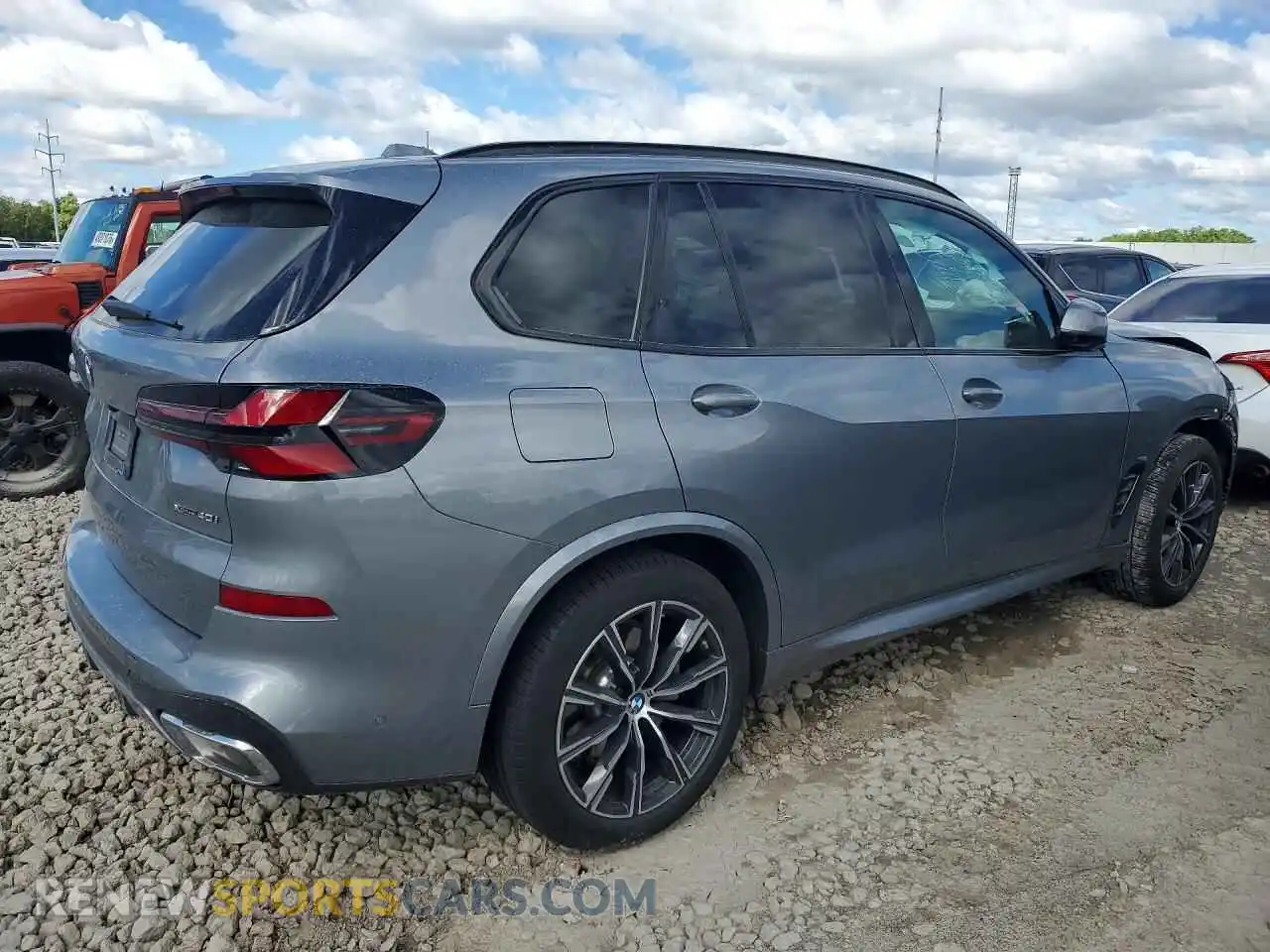 3 Photograph of a damaged car 5UX23EU0XS9Y96151 BMW X5 2025