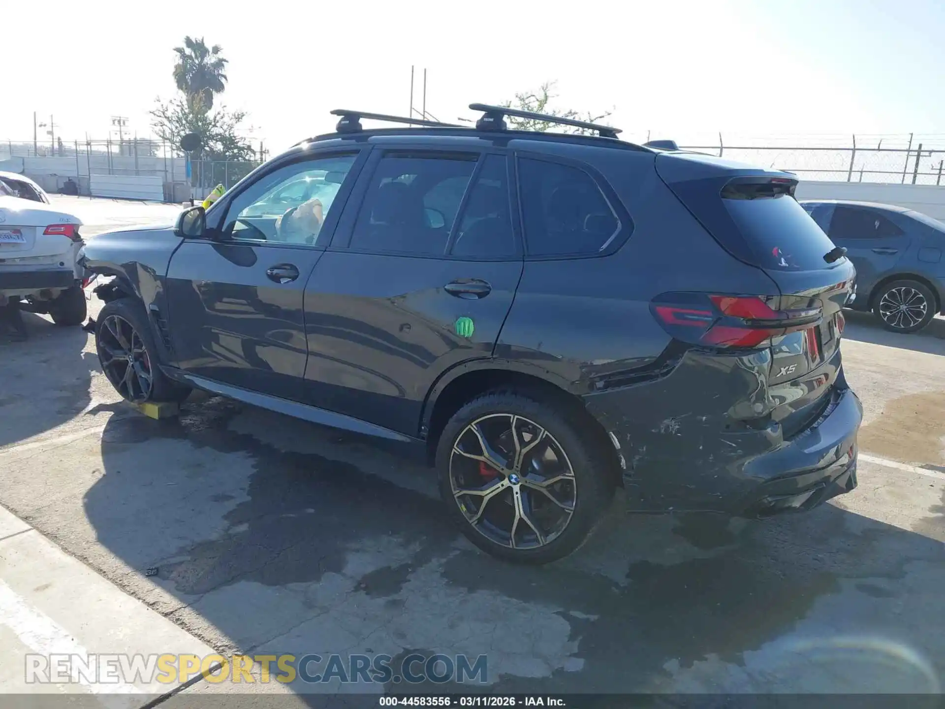 3 Фотография поврежденного автомобиля 5UX23EU0XS9Z09321 BMW X5 2025