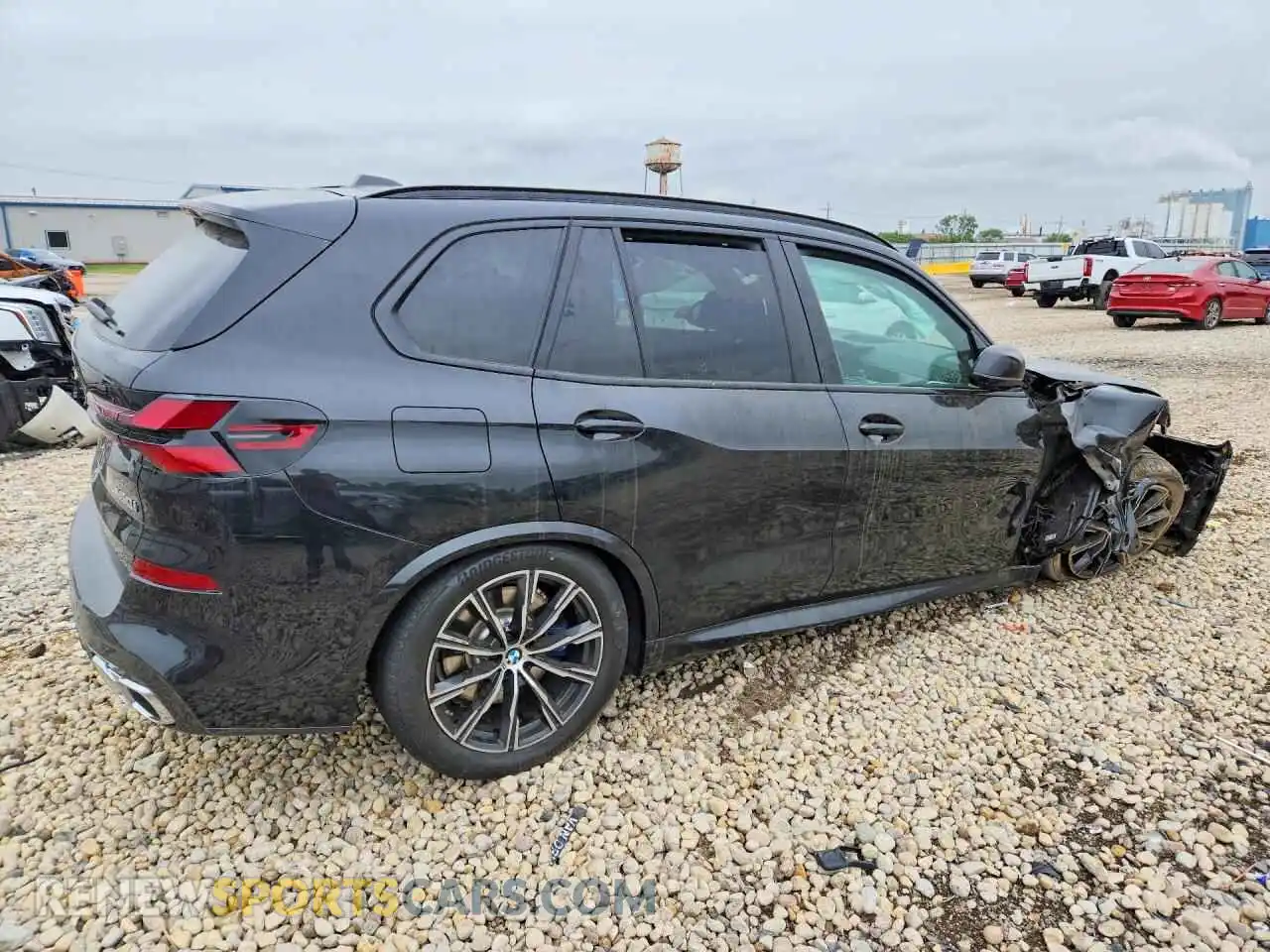 3 Фотография поврежденного автомобиля 5UX33EU00S9W73170 BMW X5 2025