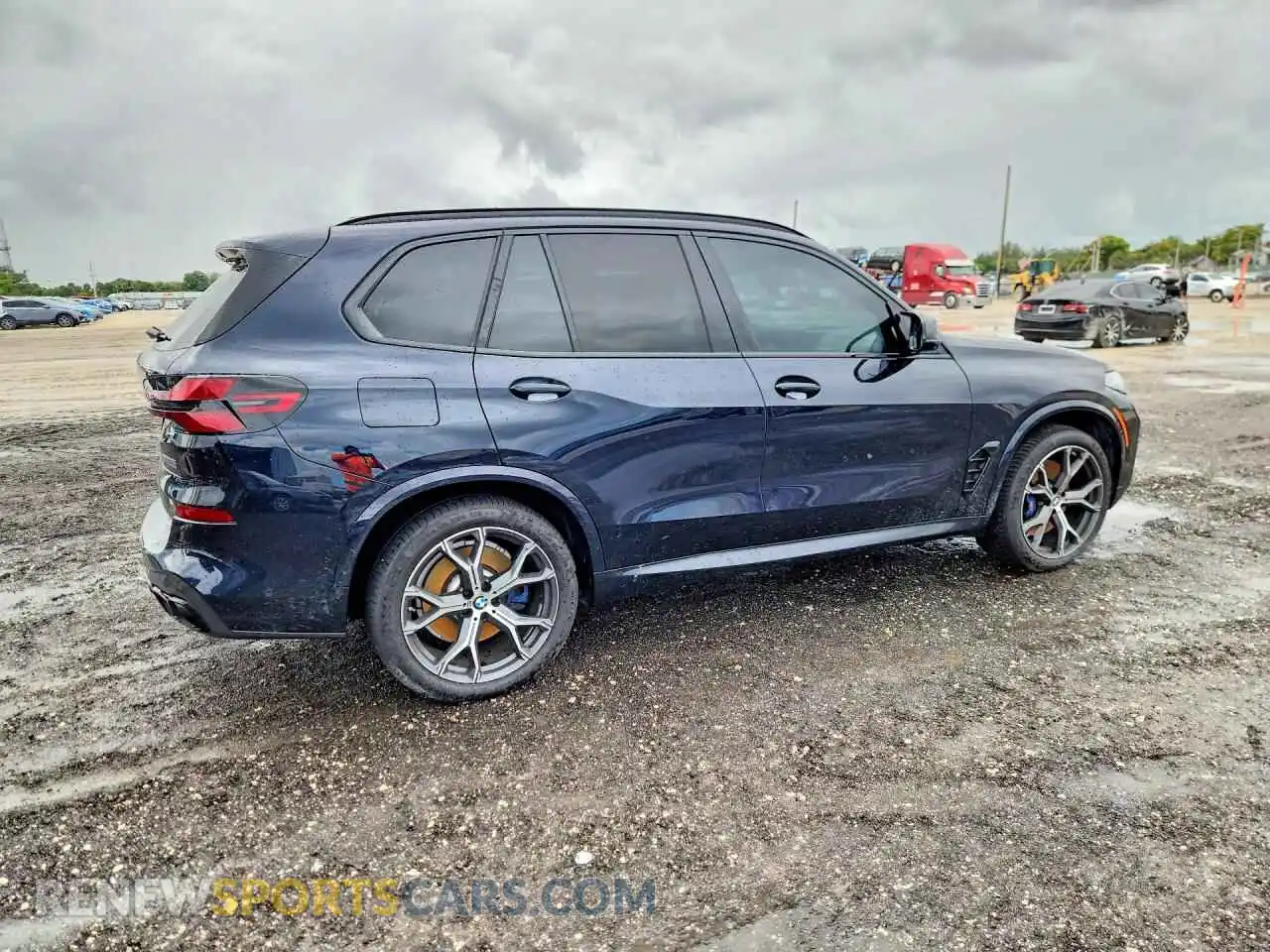 3 Фотография поврежденного автомобиля 5UX33EU04S9Y07601 BMW X5 2025